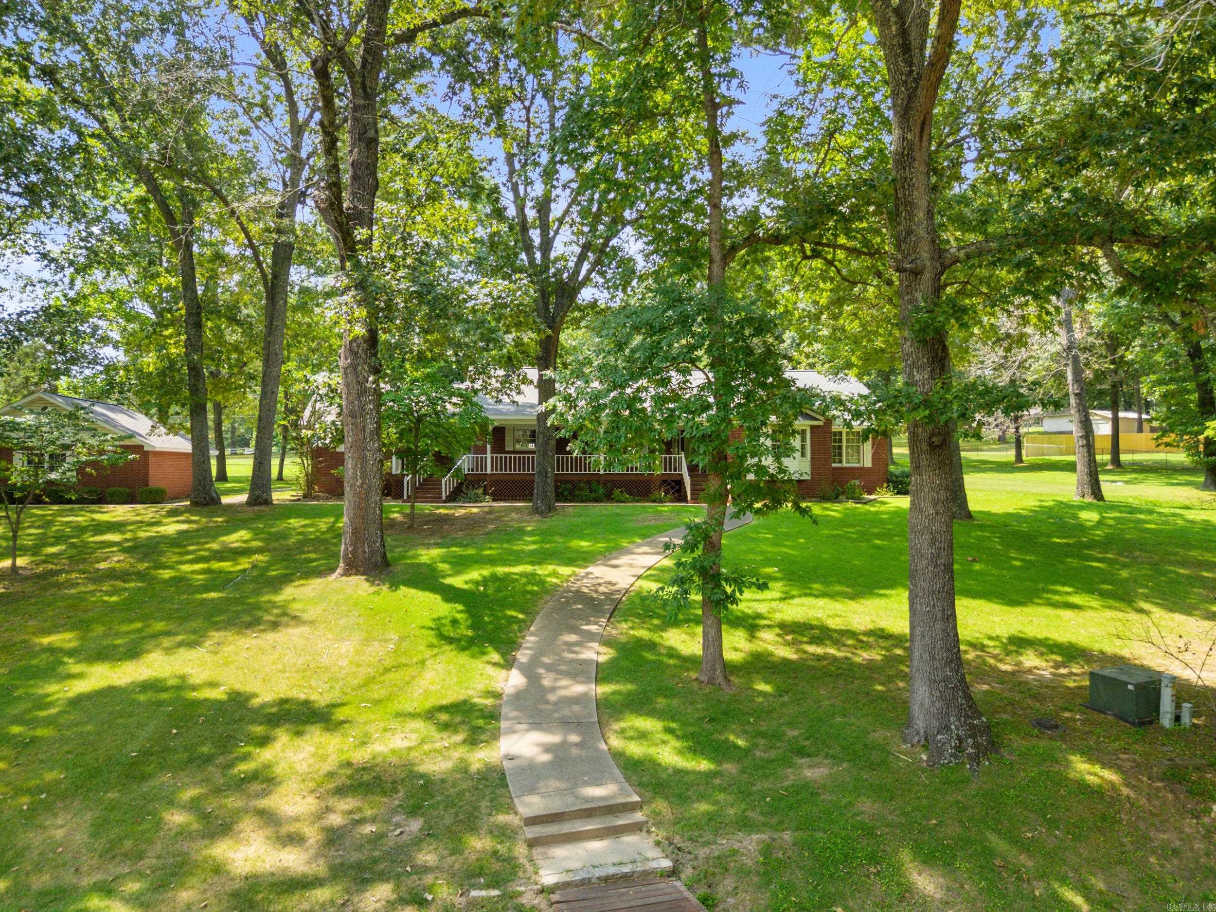 198 Rock Creek Drive  Mountain Home, AR
