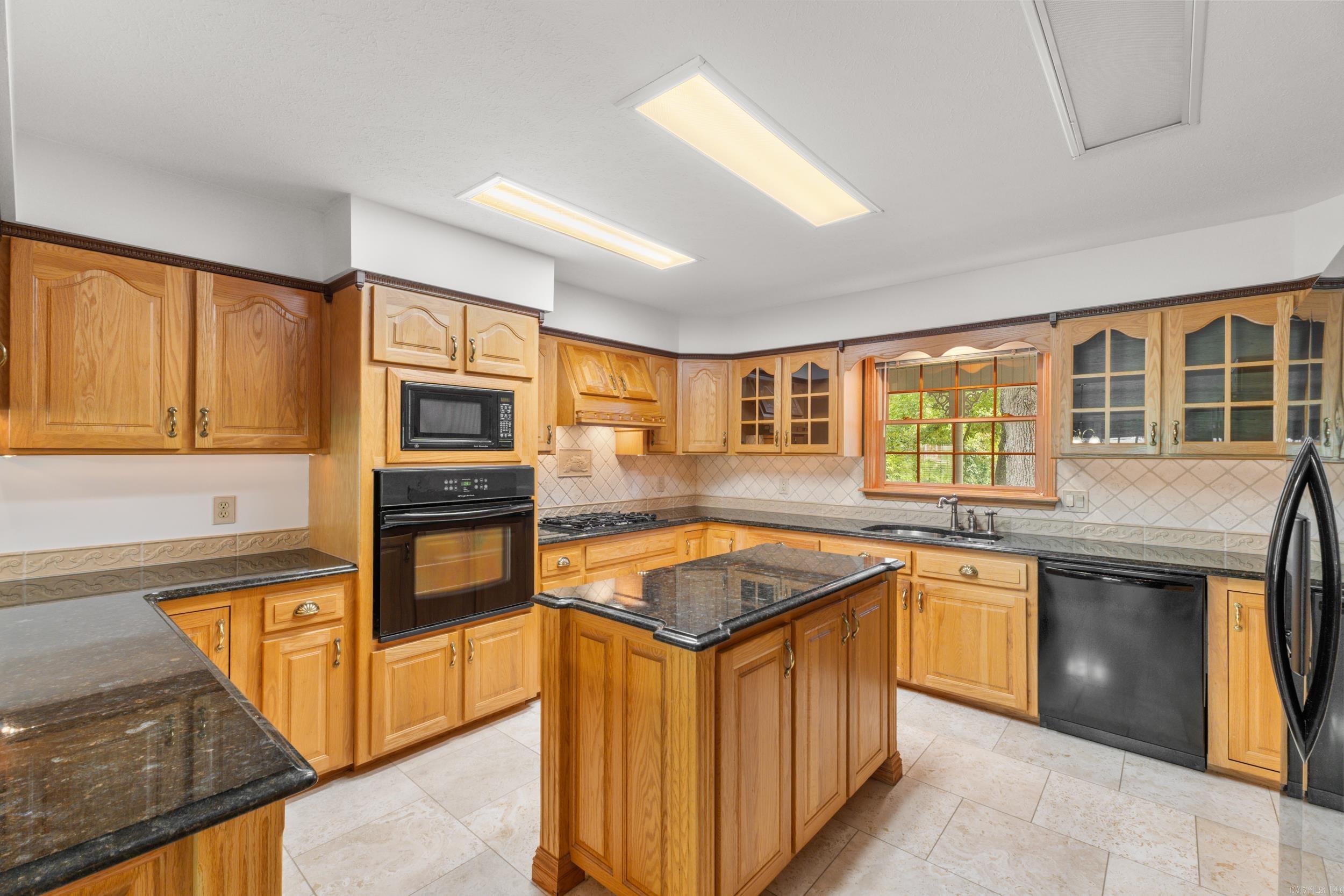 198 Rock Creek Drive  Mountain Home, AR