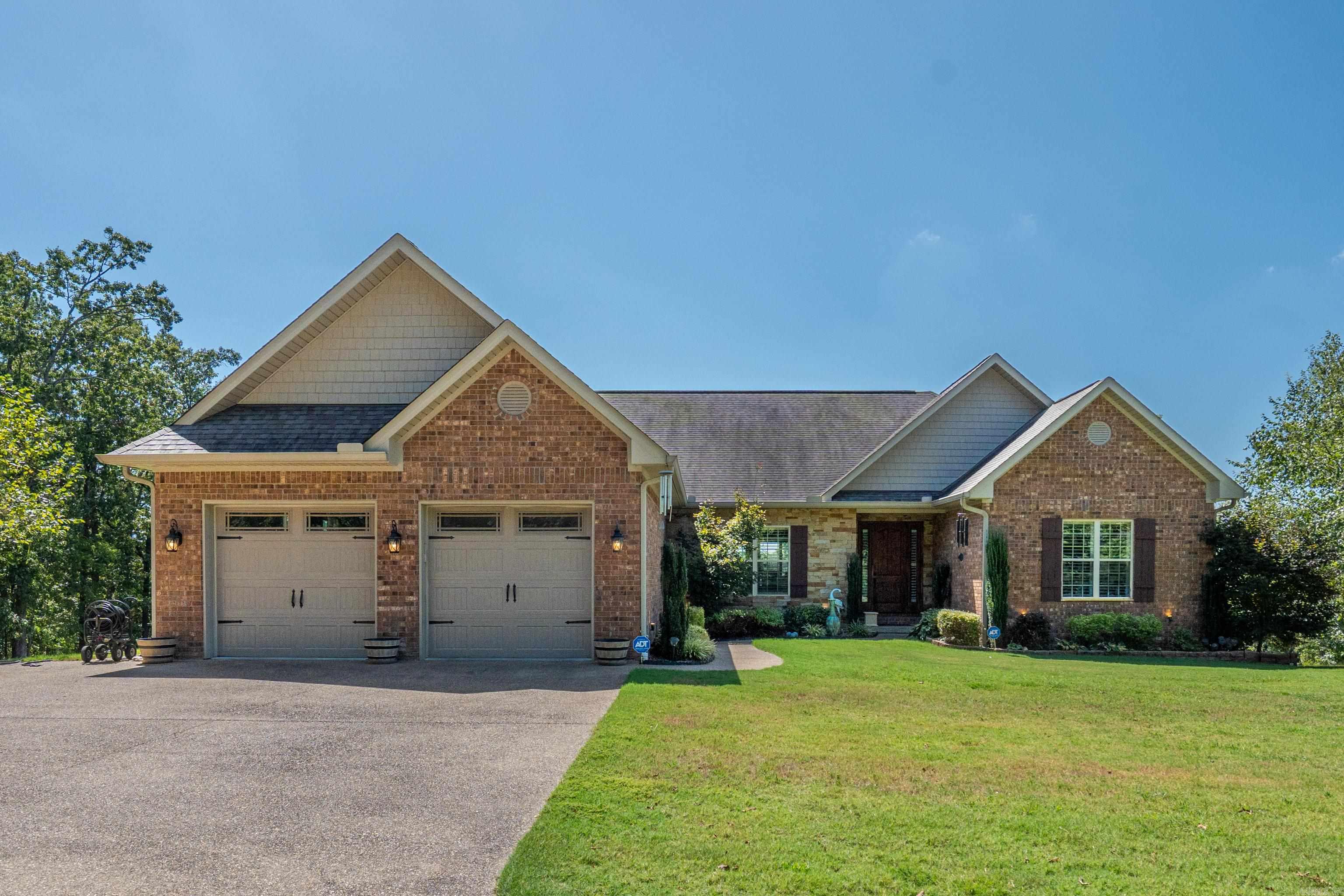 156 West Mountain View Circle  Hot Springs, AR
