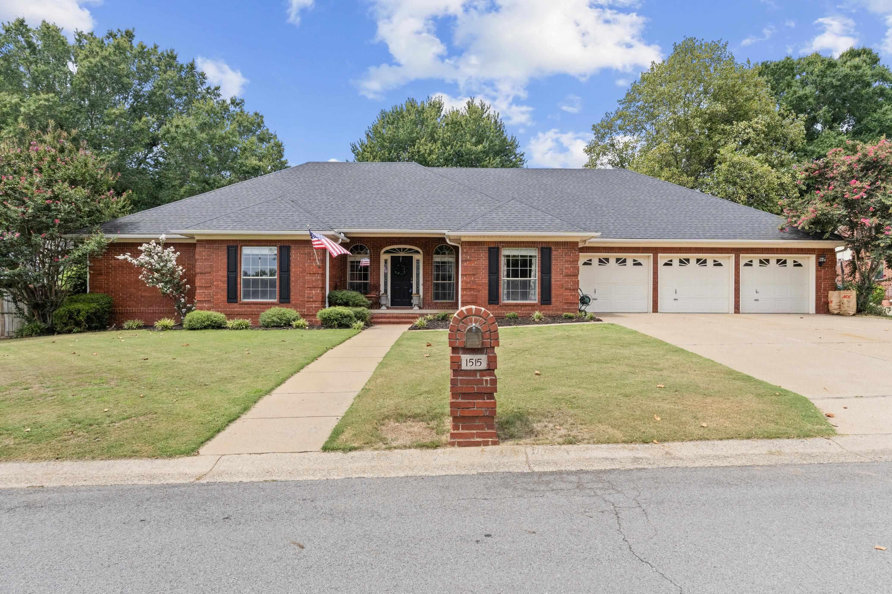 1515  John Ed  Conway, AR