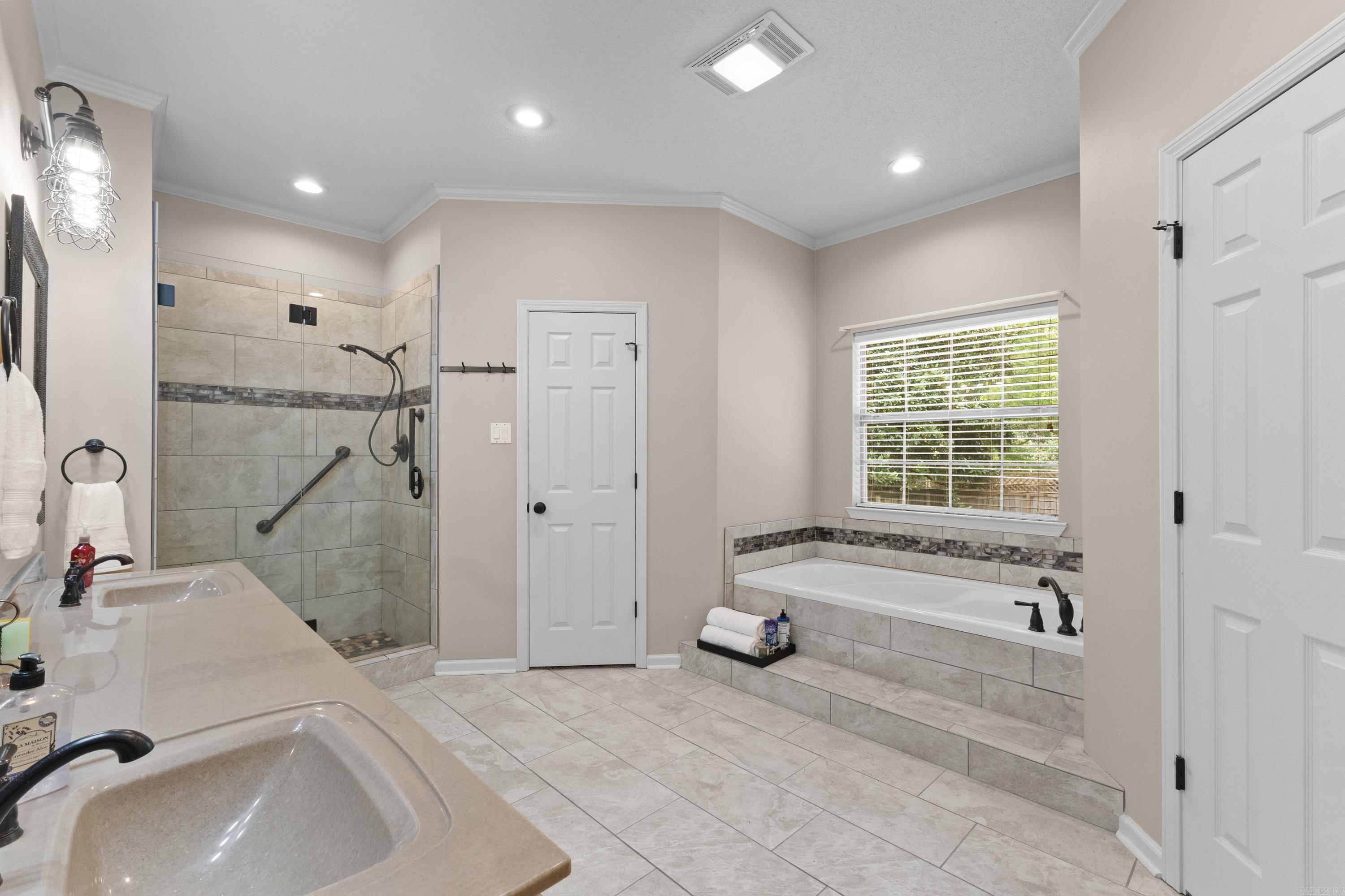 1515 John Ed  Conway, AR