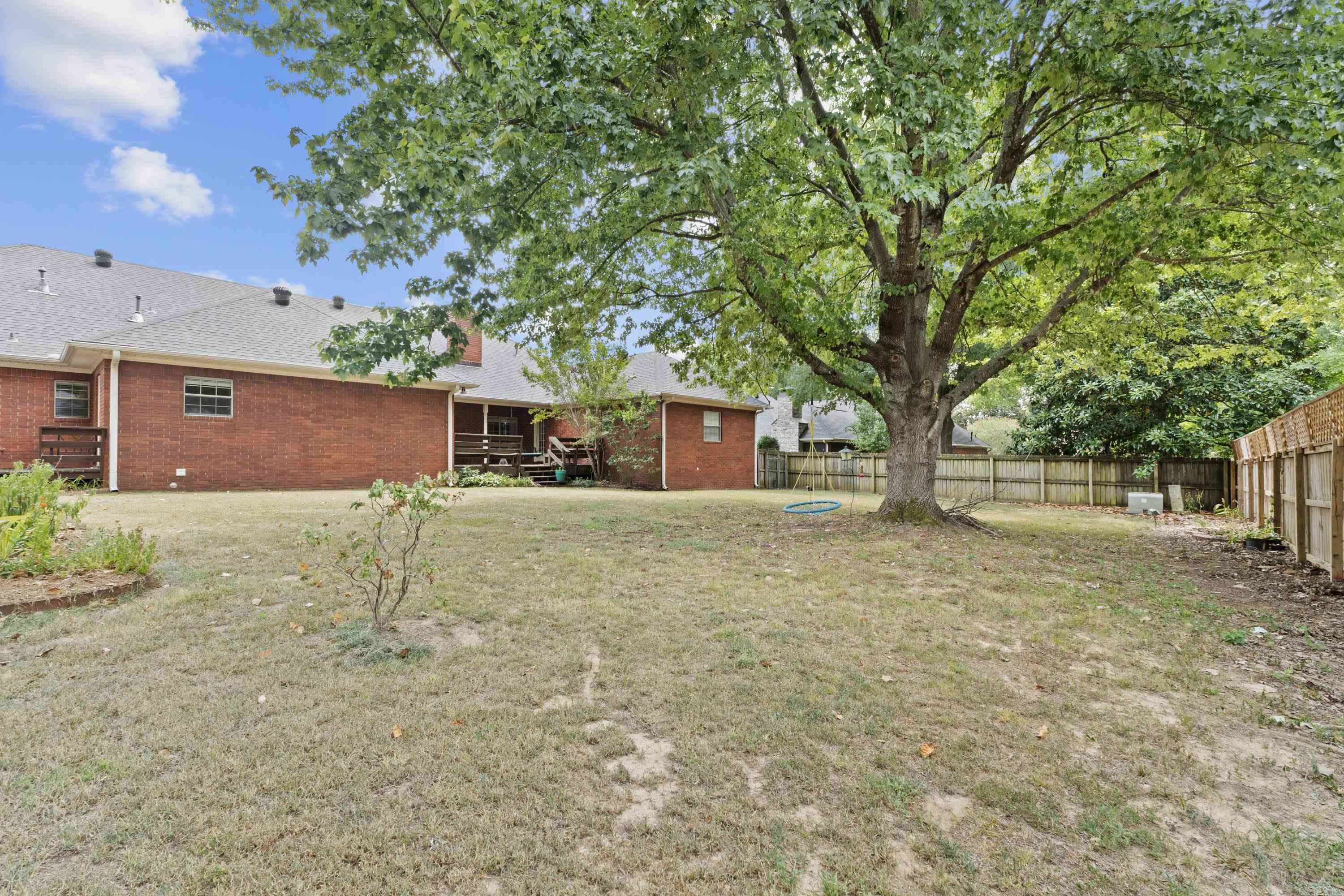 1515 John Ed  Conway, AR