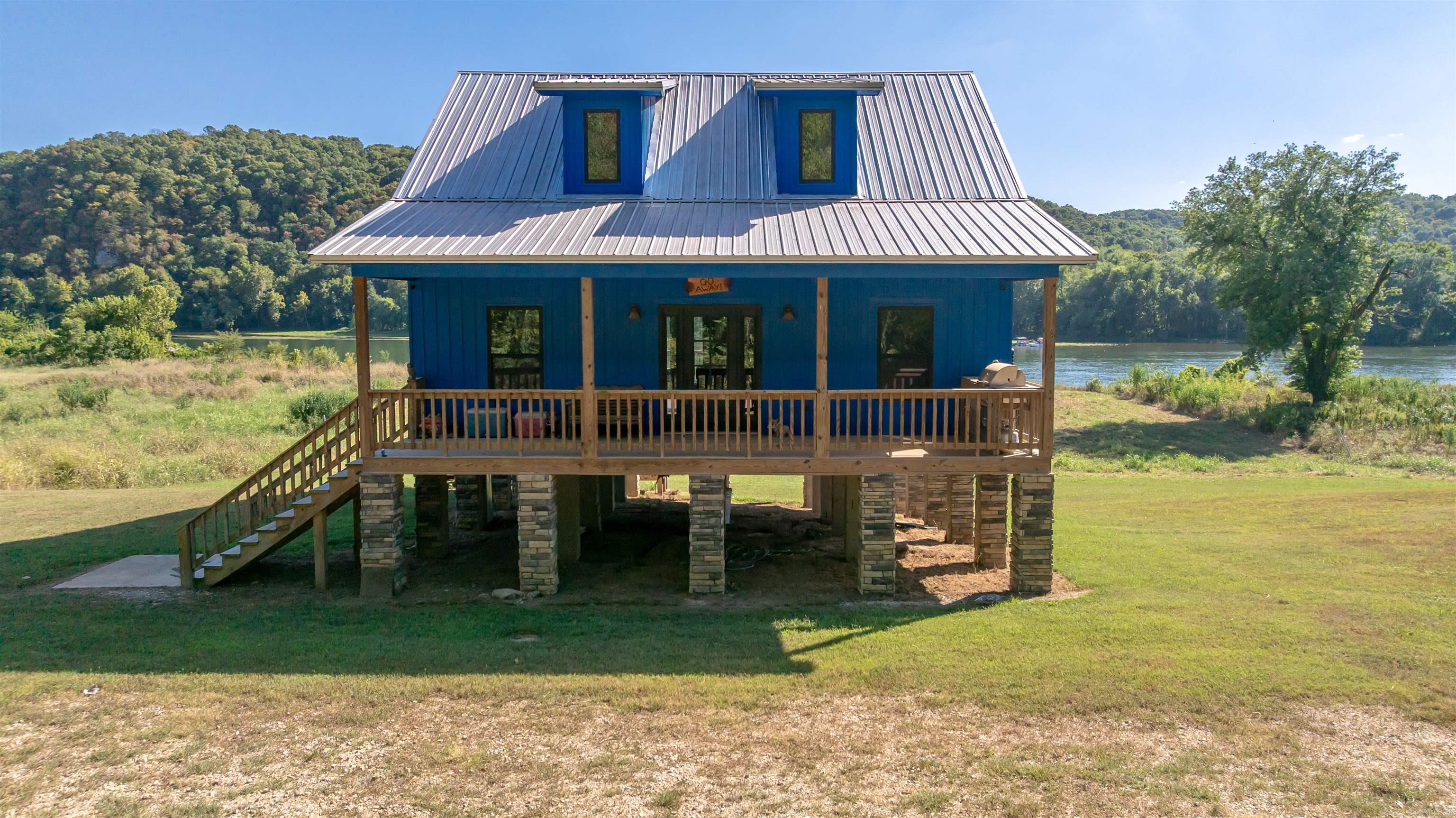 3780 River Road  Guion, AR
