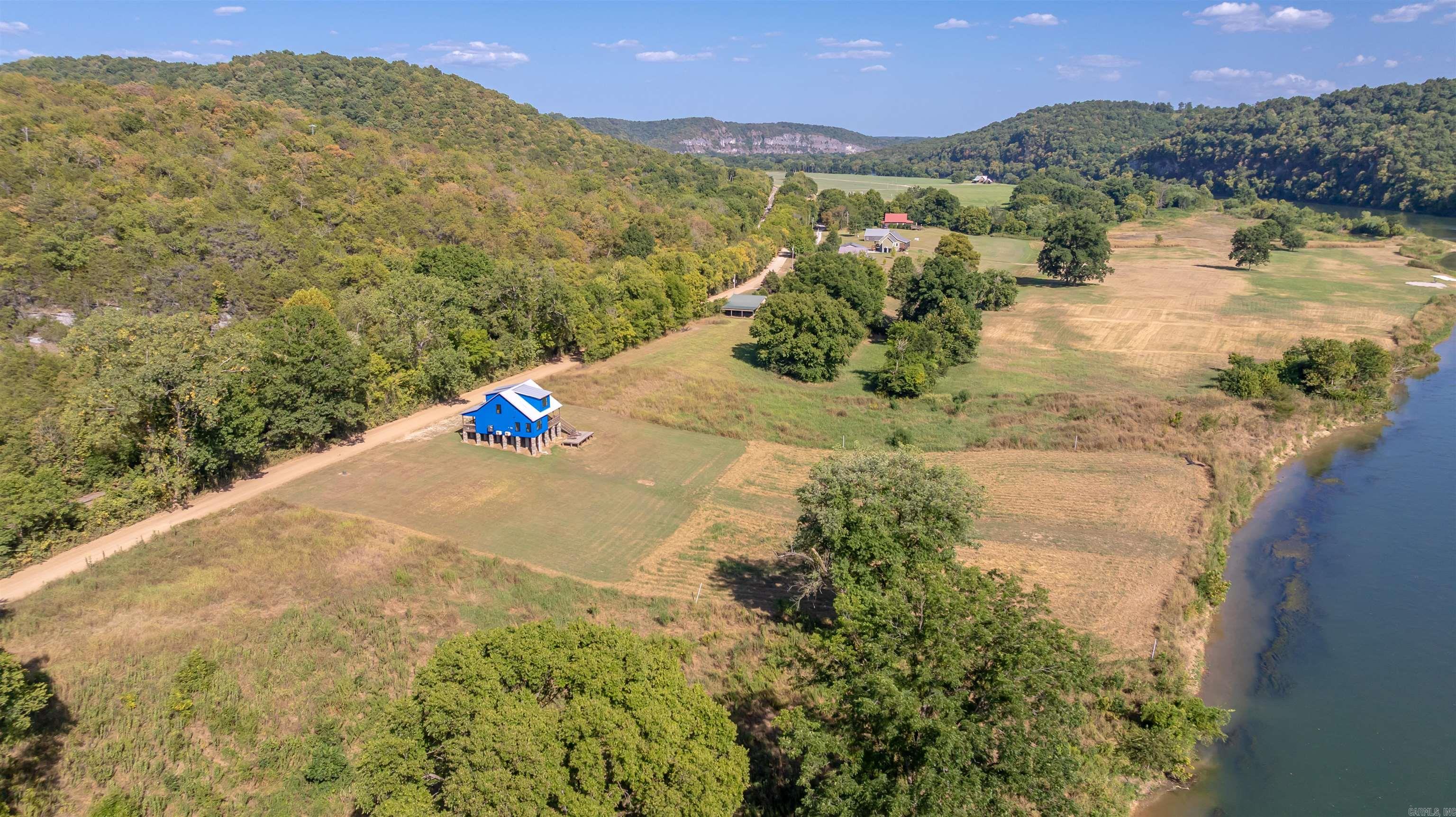 3780 River Road  Guion, AR