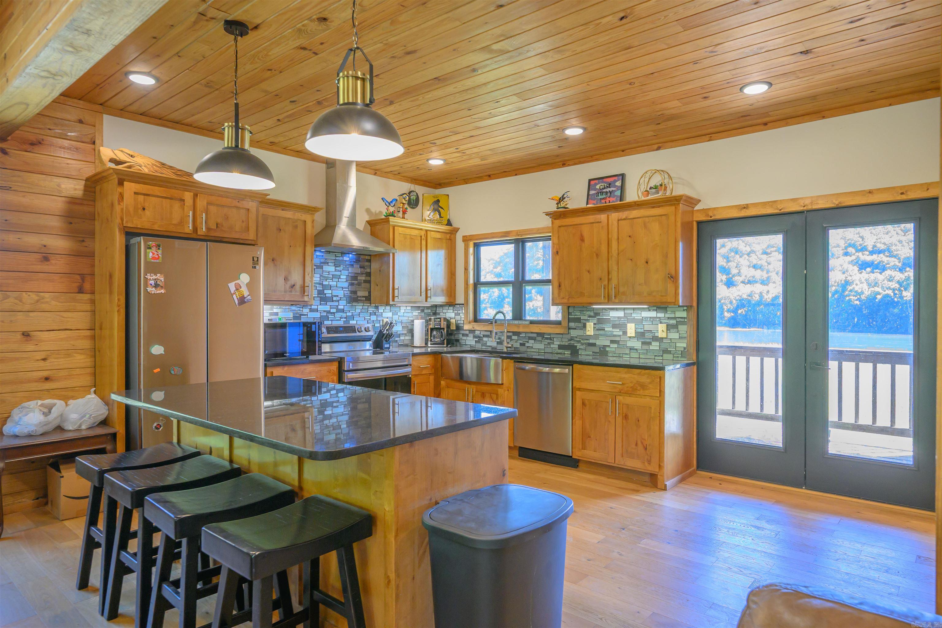 3780 River Road  Guion, AR