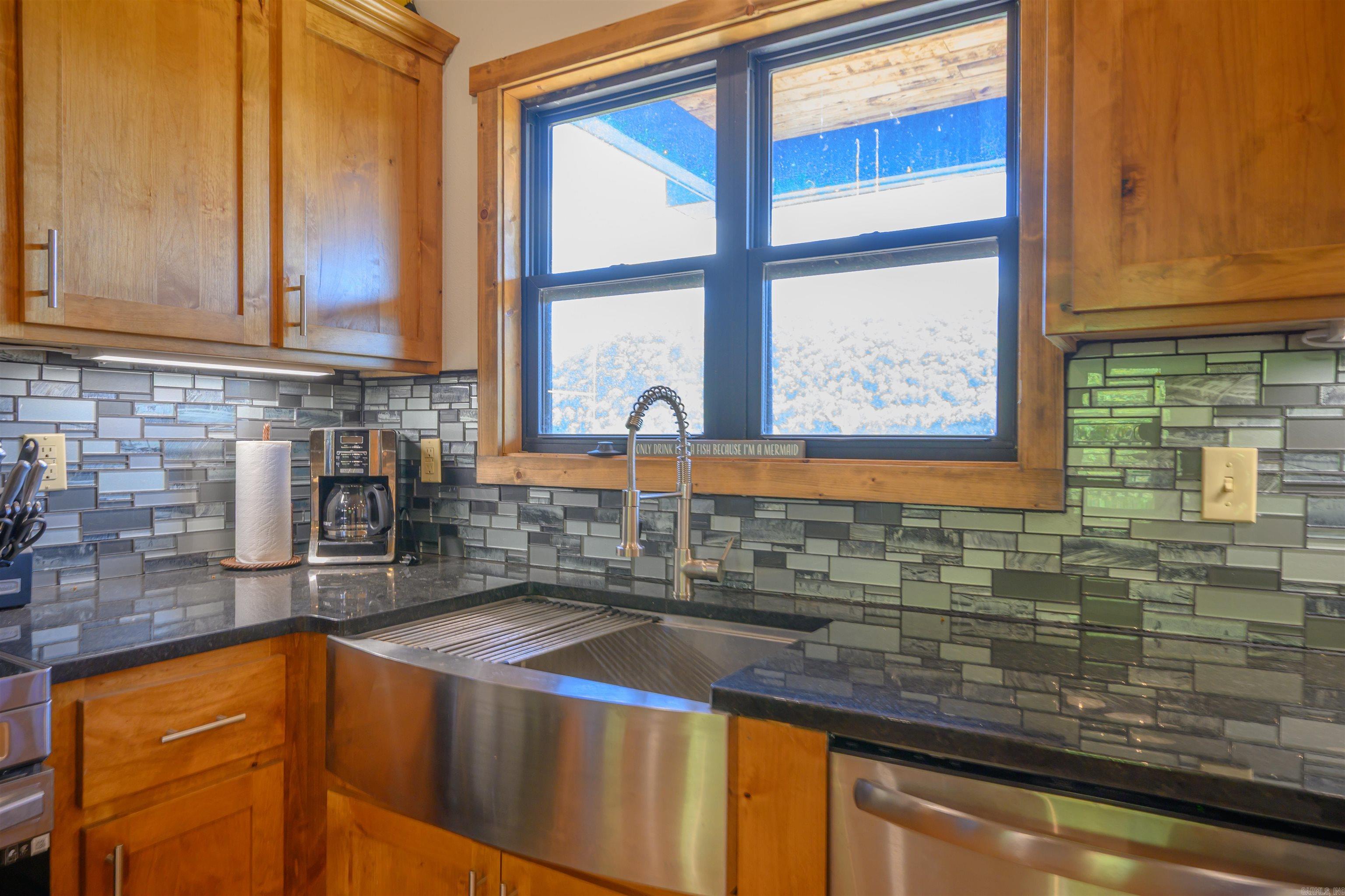 3780 River Road  Guion, AR
