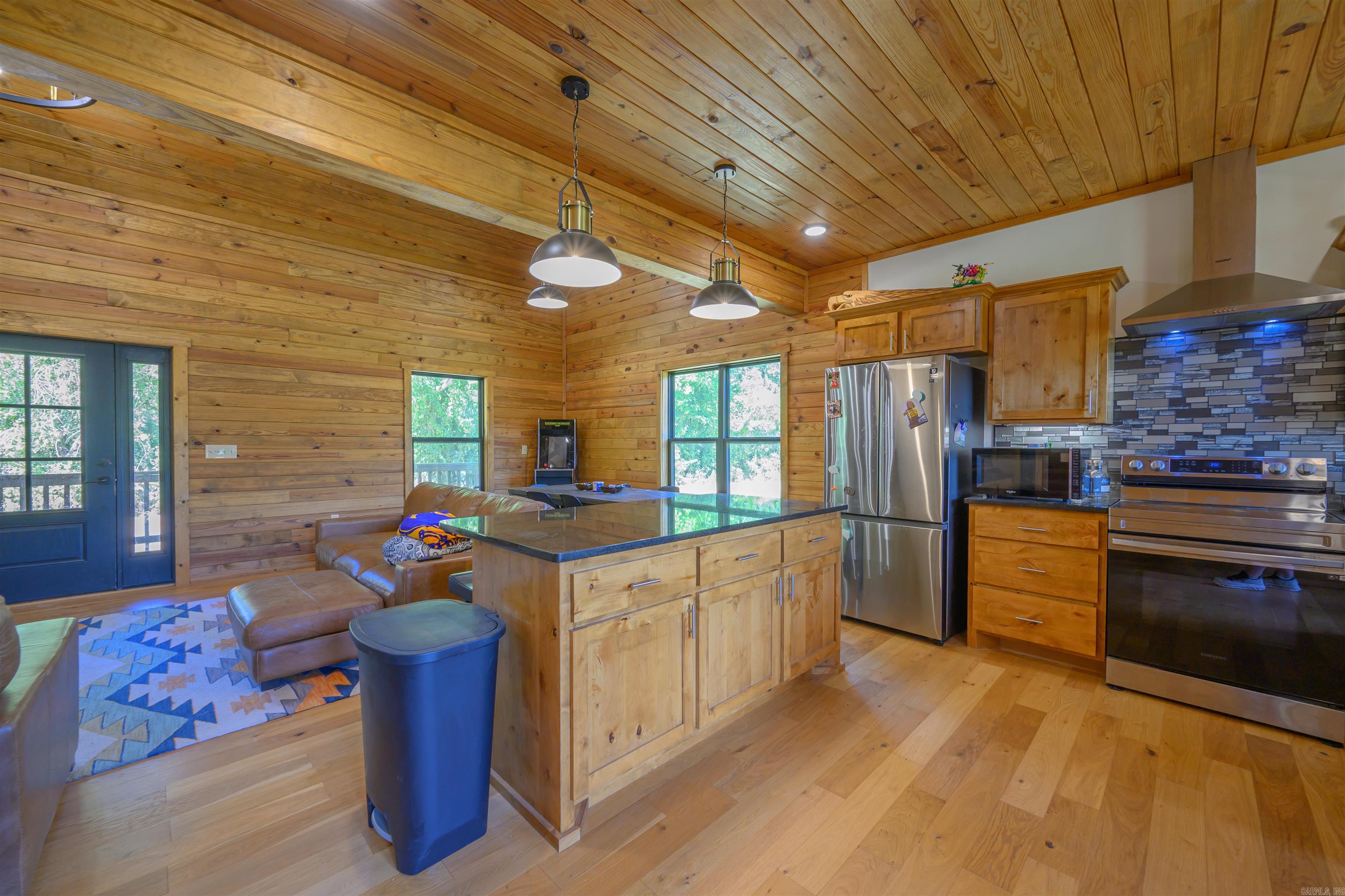 3780 River Road  Guion, AR