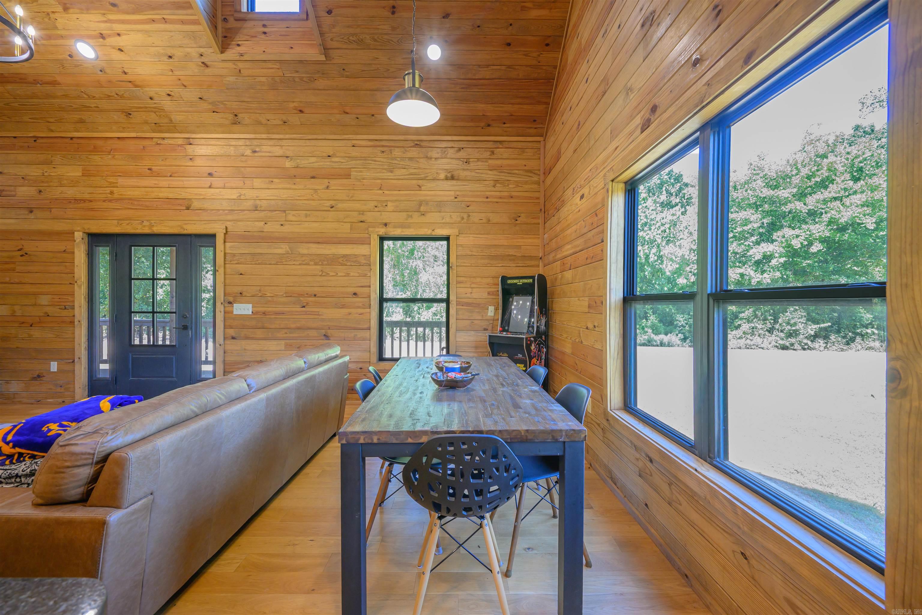 3780 River Road  Guion, AR