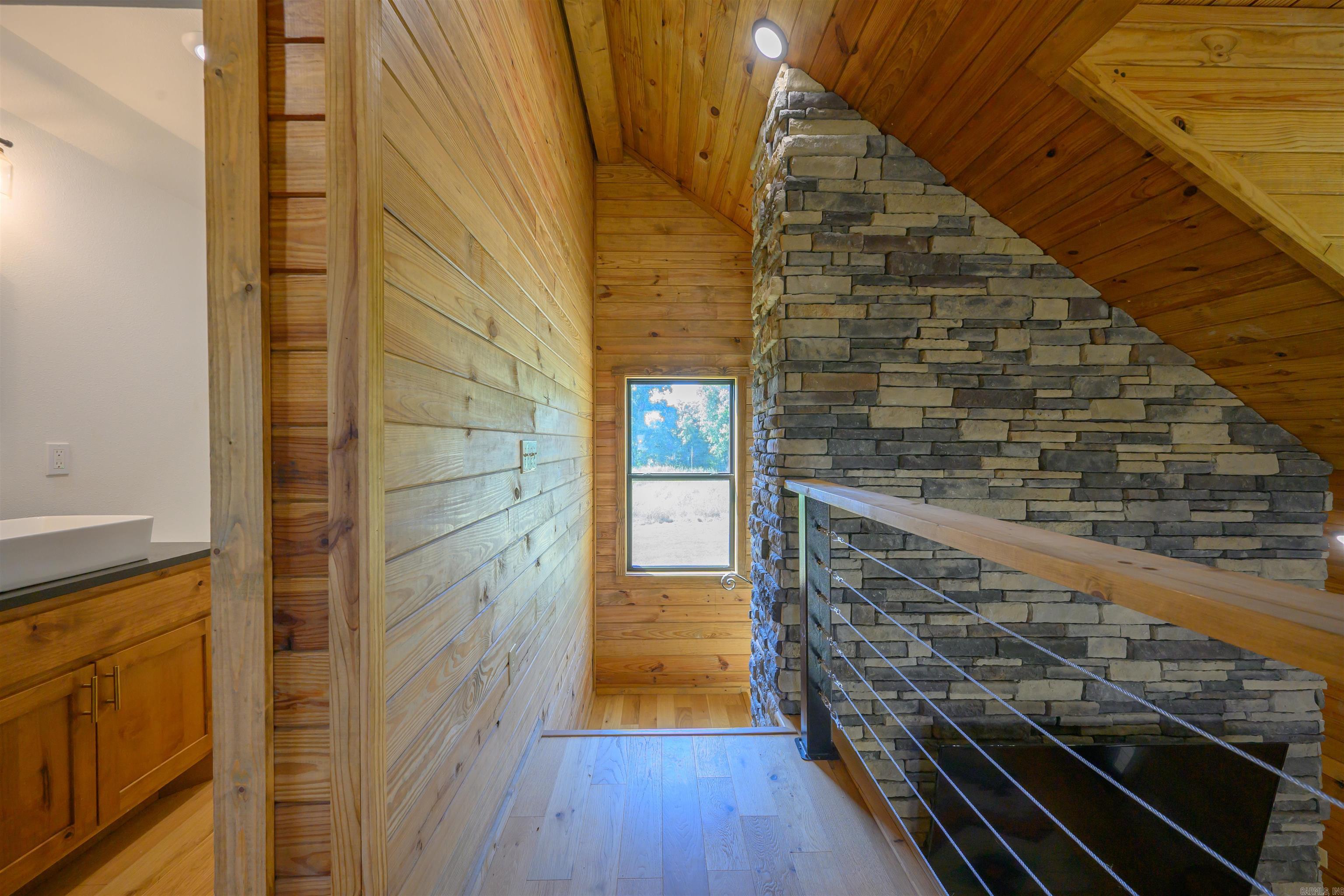3780 River Road  Guion, AR