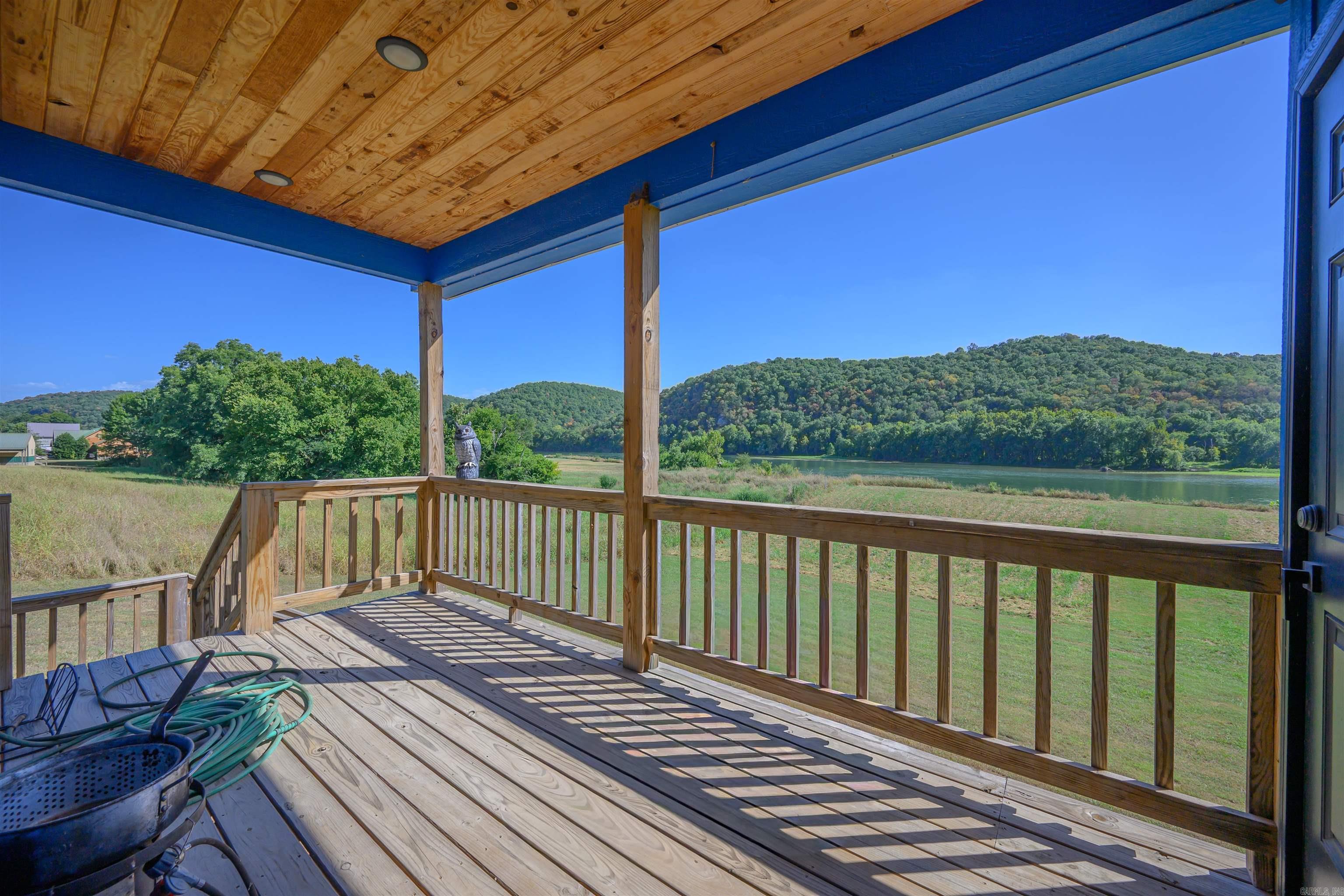 3780 River Road  Guion, AR