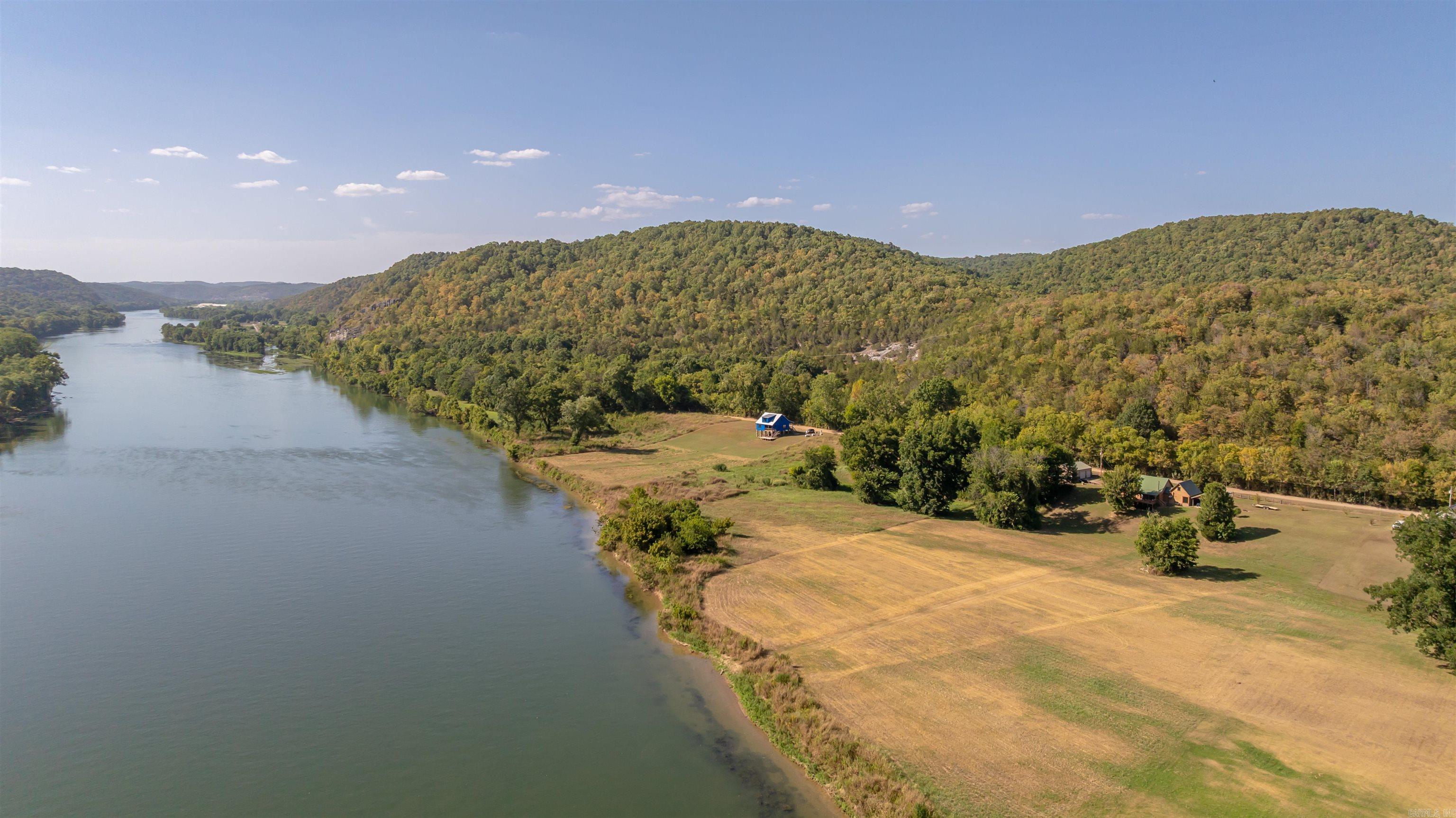 3780 River Road  Guion, AR