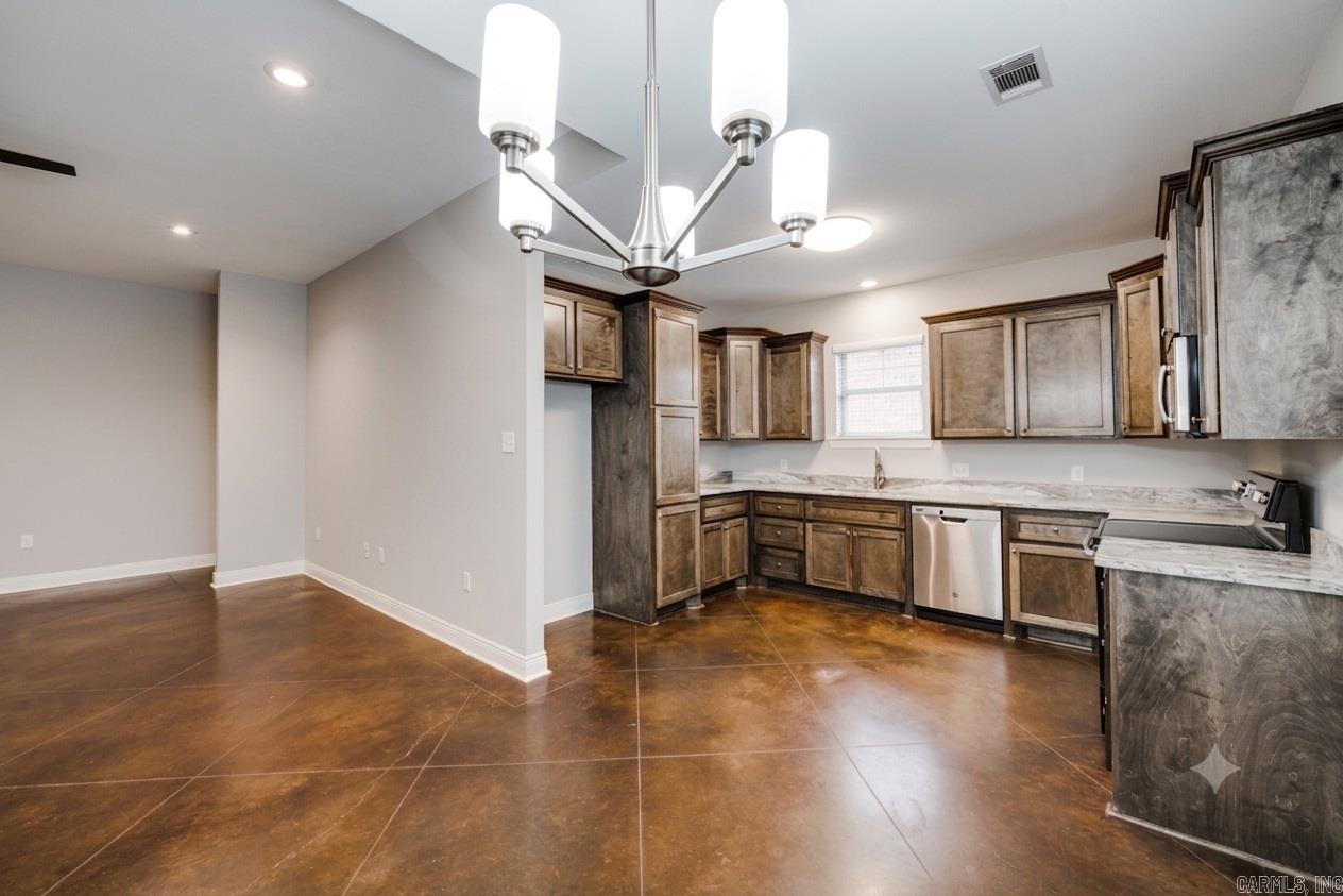 1525 Cherry Bark  Conway, AR