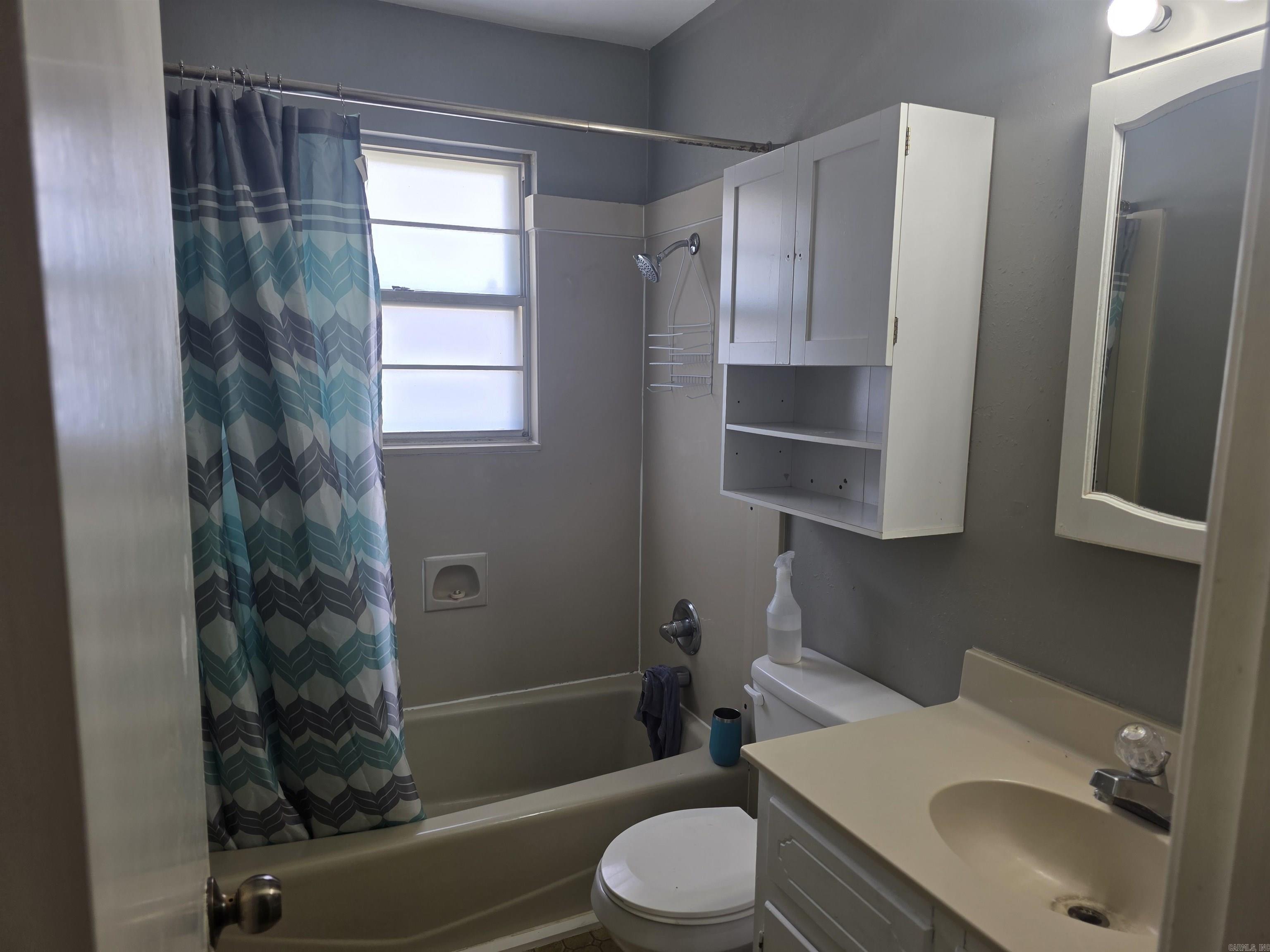 2106 Independence  Conway, AR