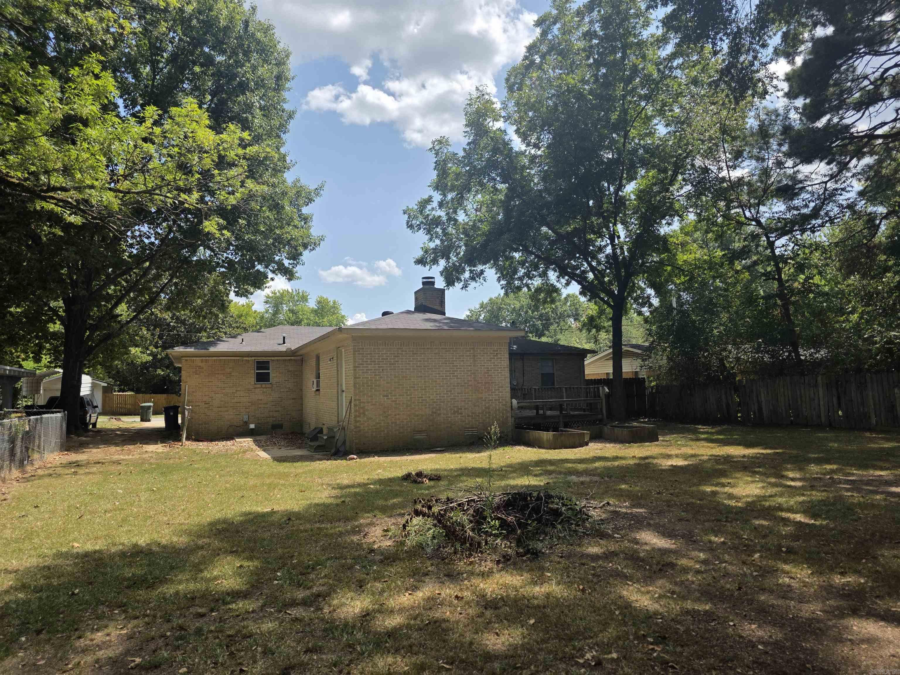2106 Independence  Conway, AR