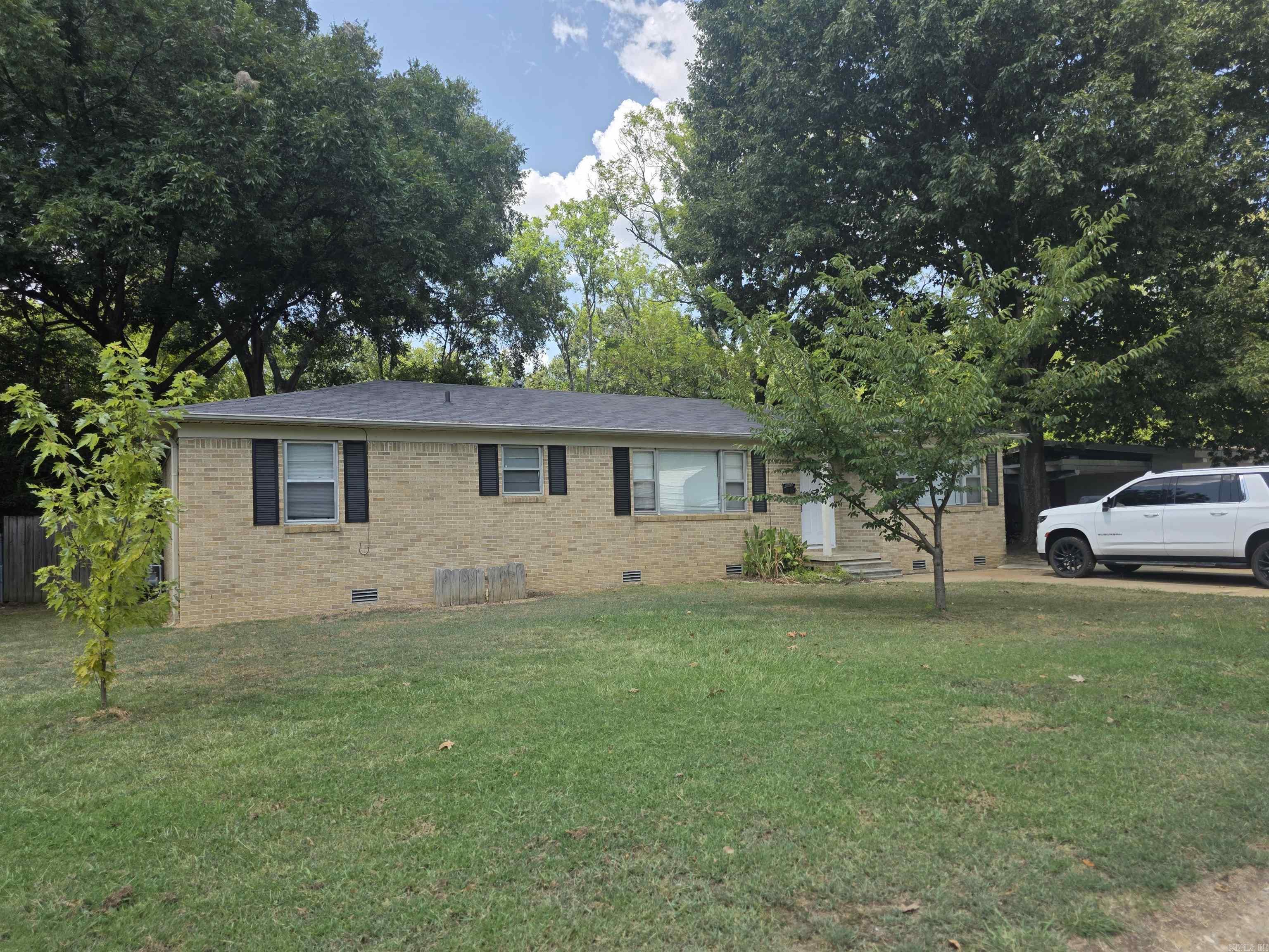 2106 Independence  Conway, AR