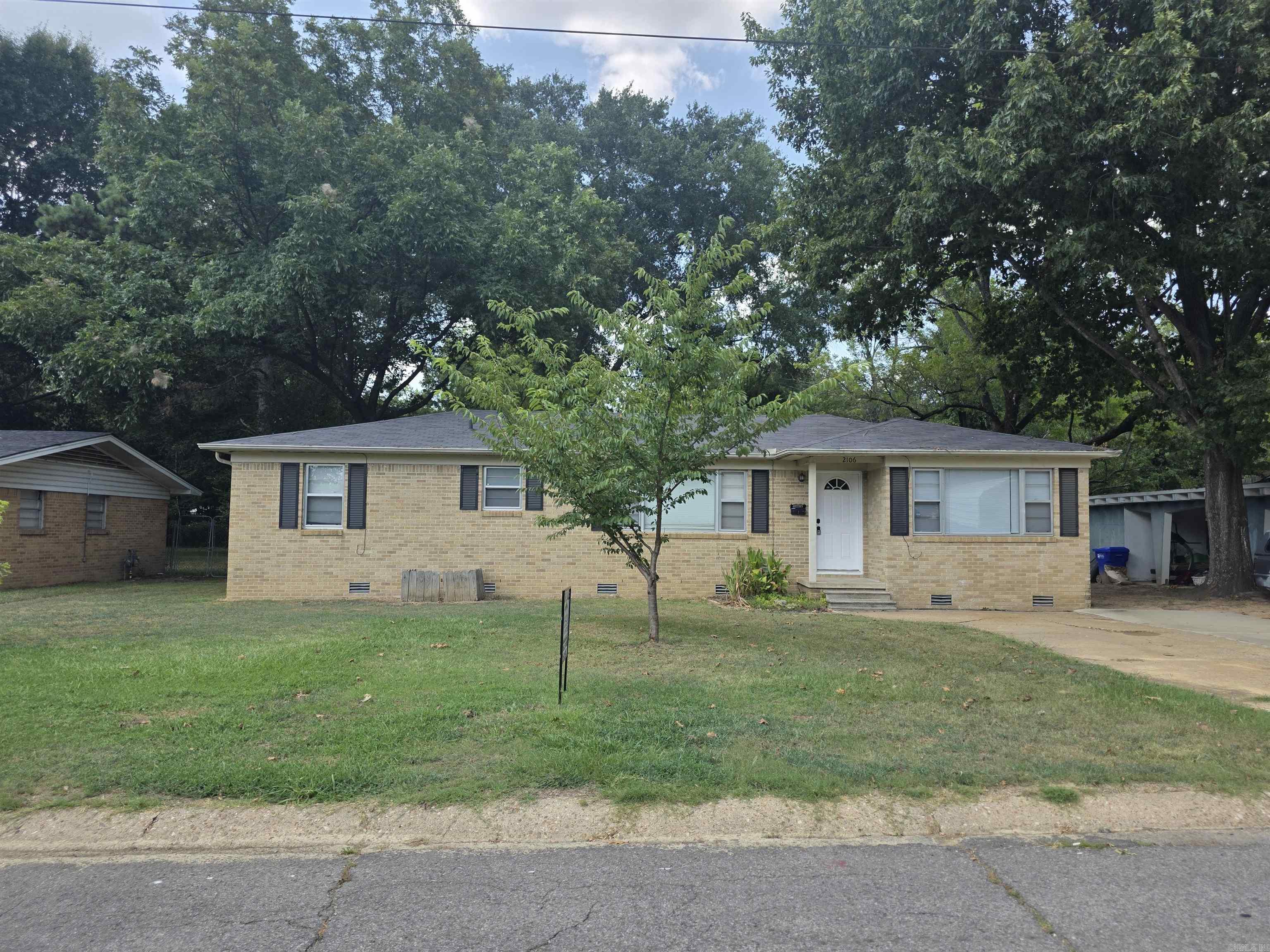 2106 Independence  Conway, AR