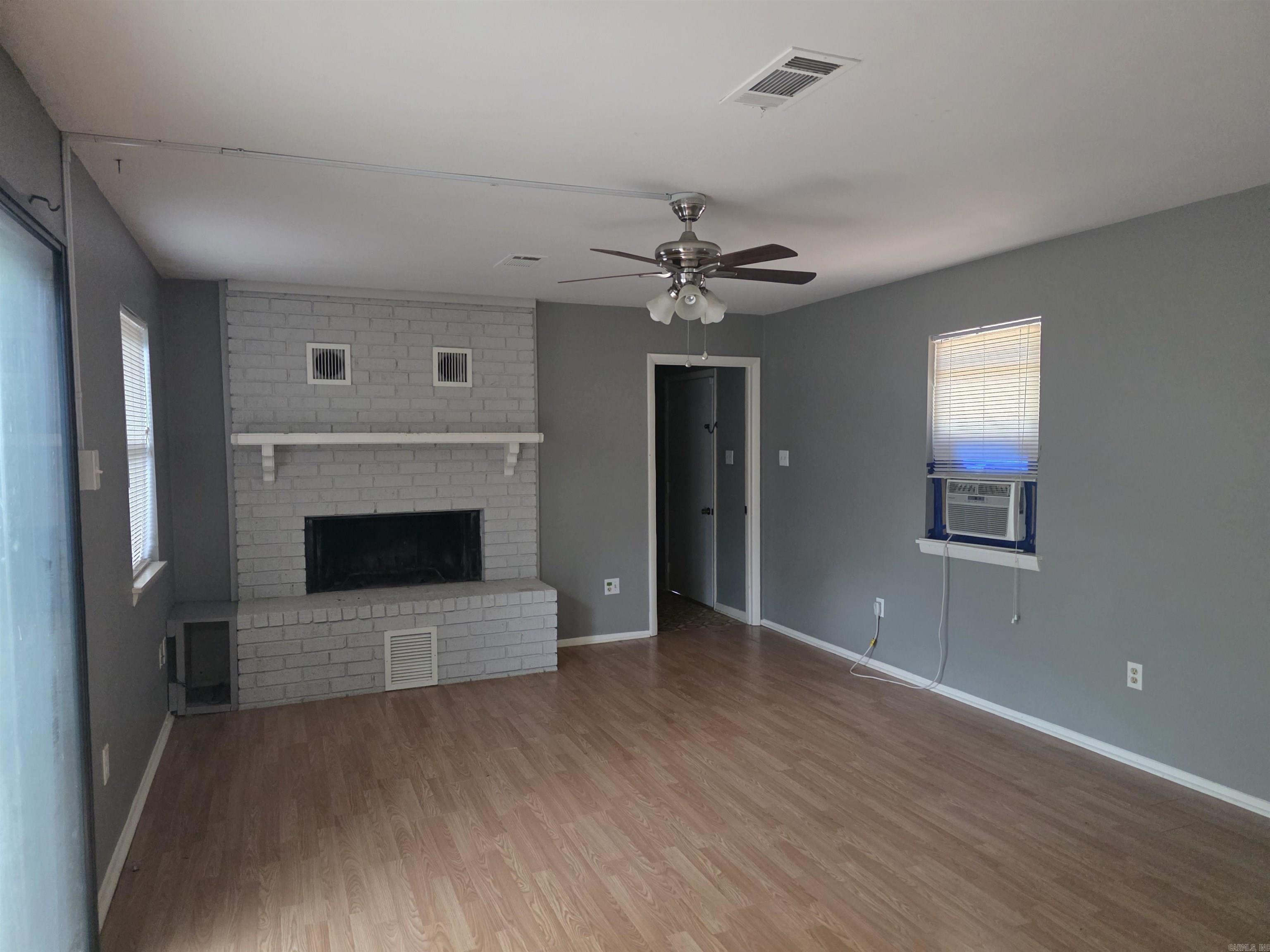 2106 Independence  Conway, AR