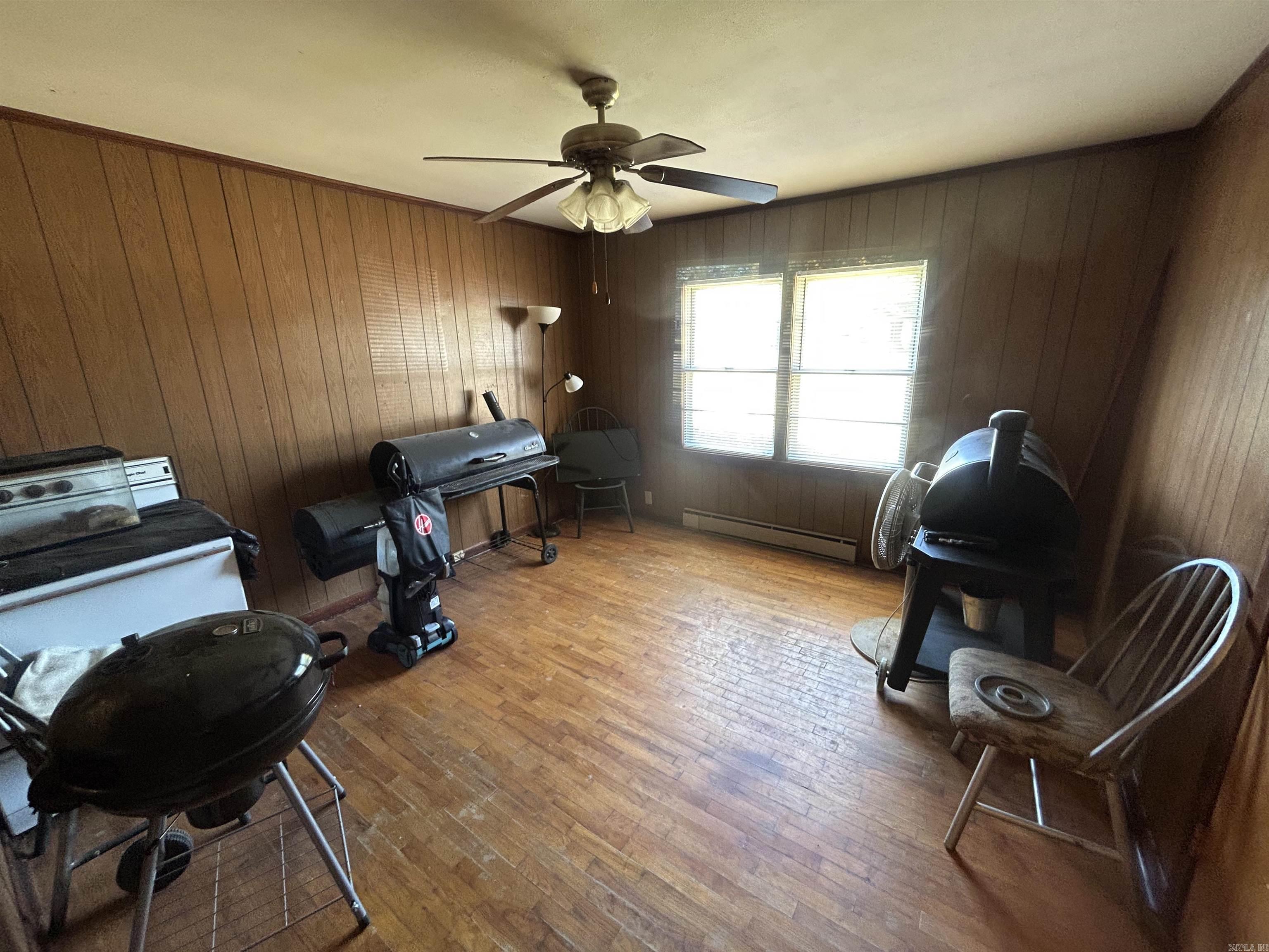 2062 N Hwy 16  Searcy, AR