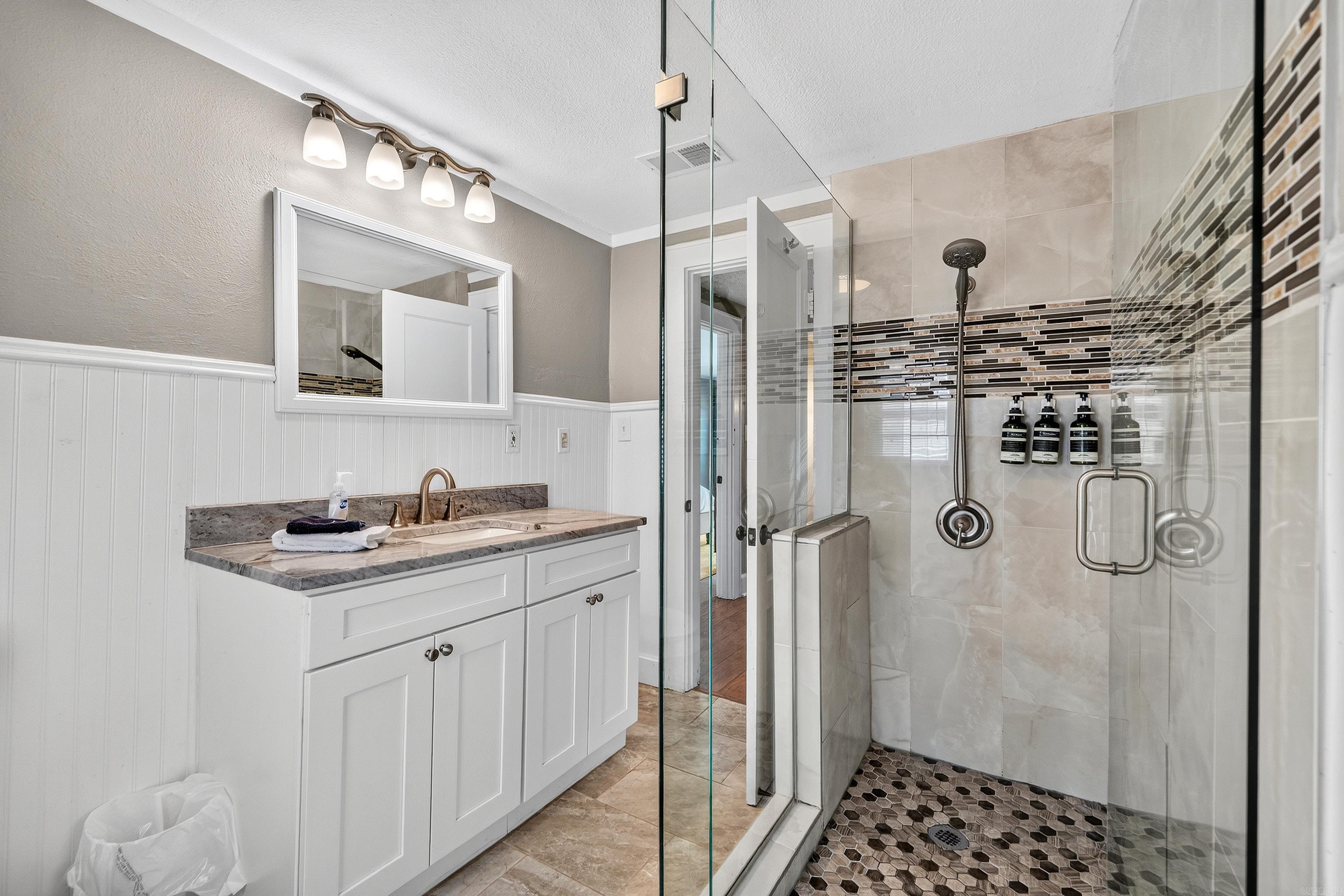 221 Hazel  Hot Springs, AR