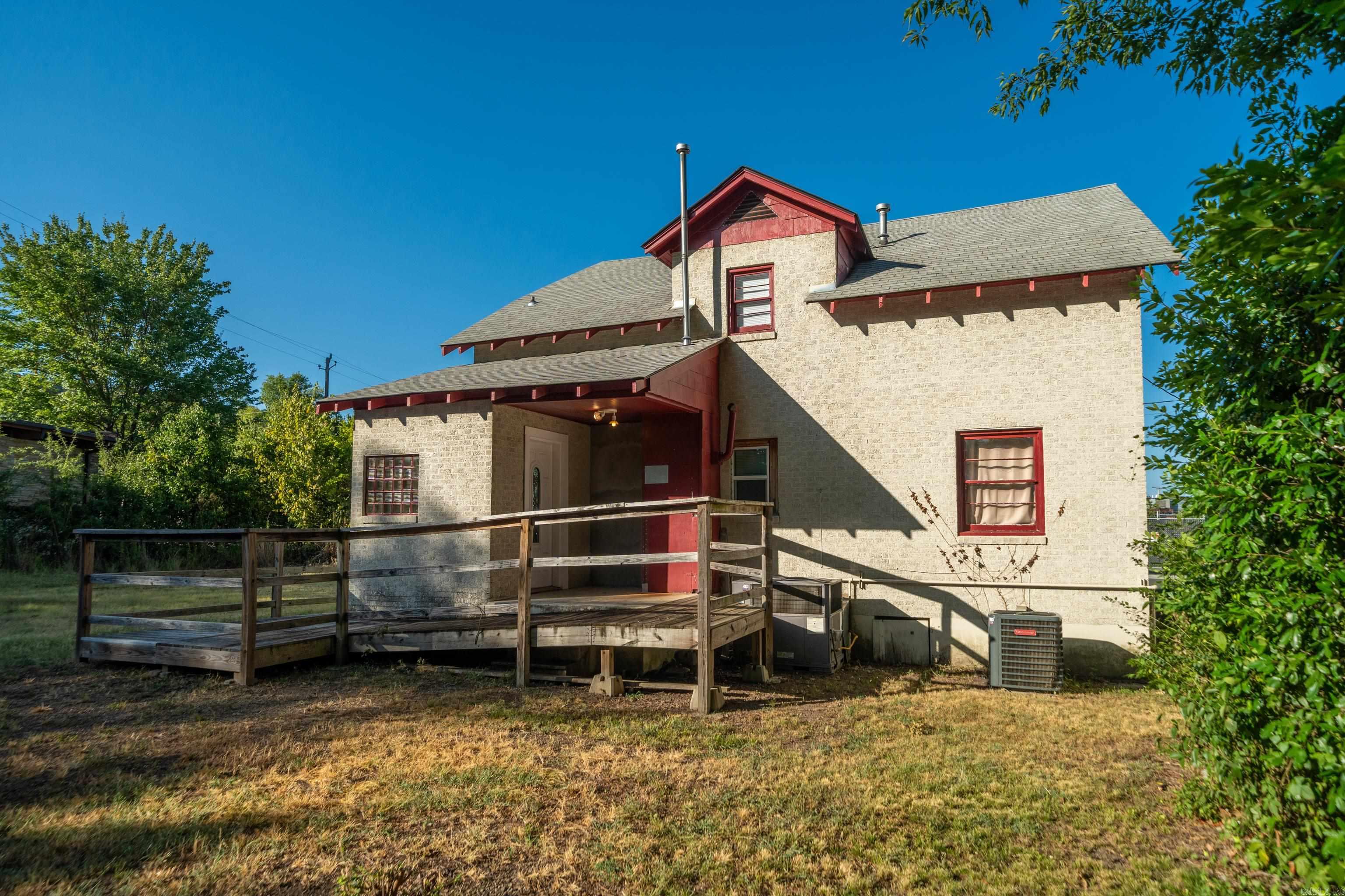 221 Hazel  Hot Springs, AR