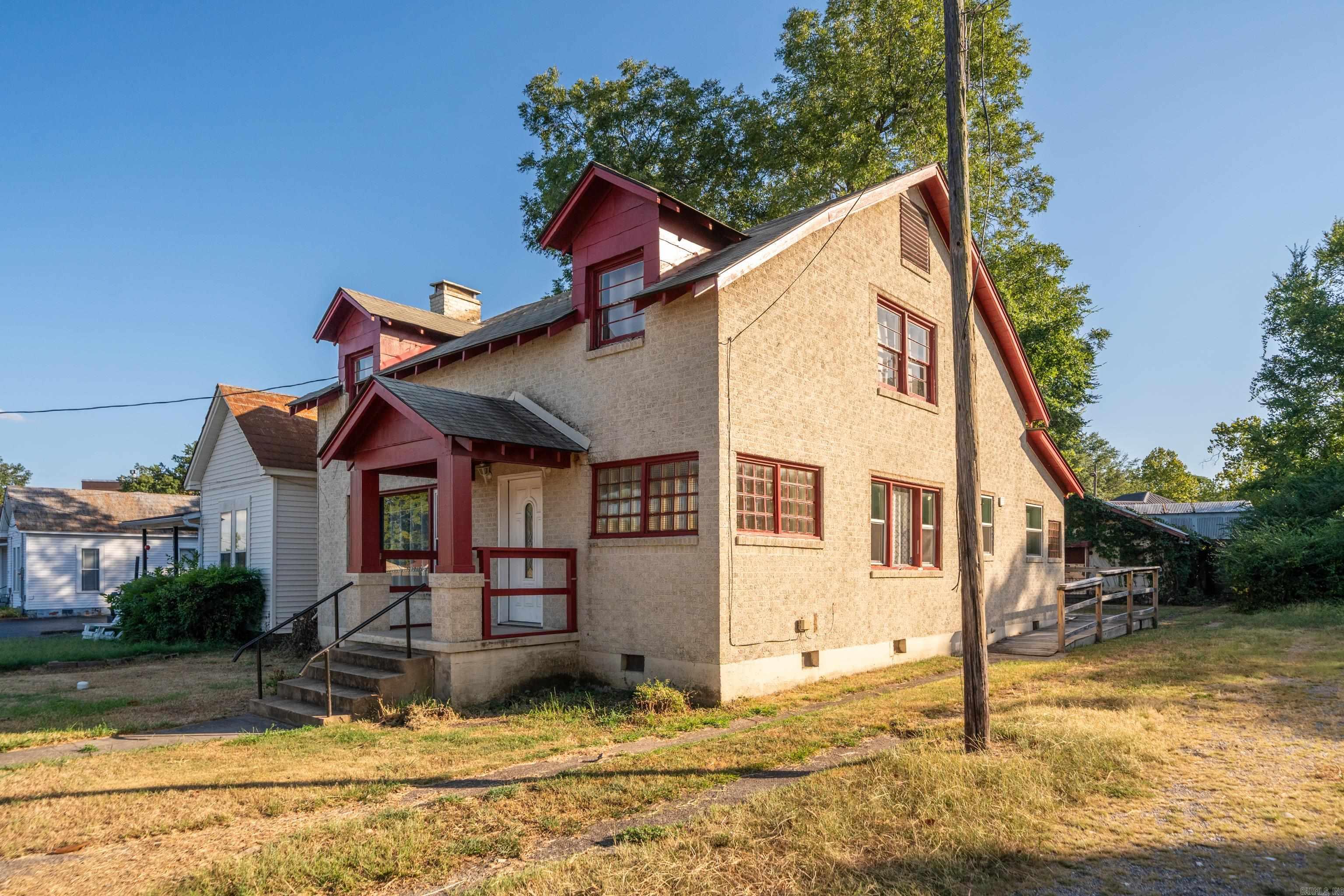 221 Hazel  Hot Springs, AR