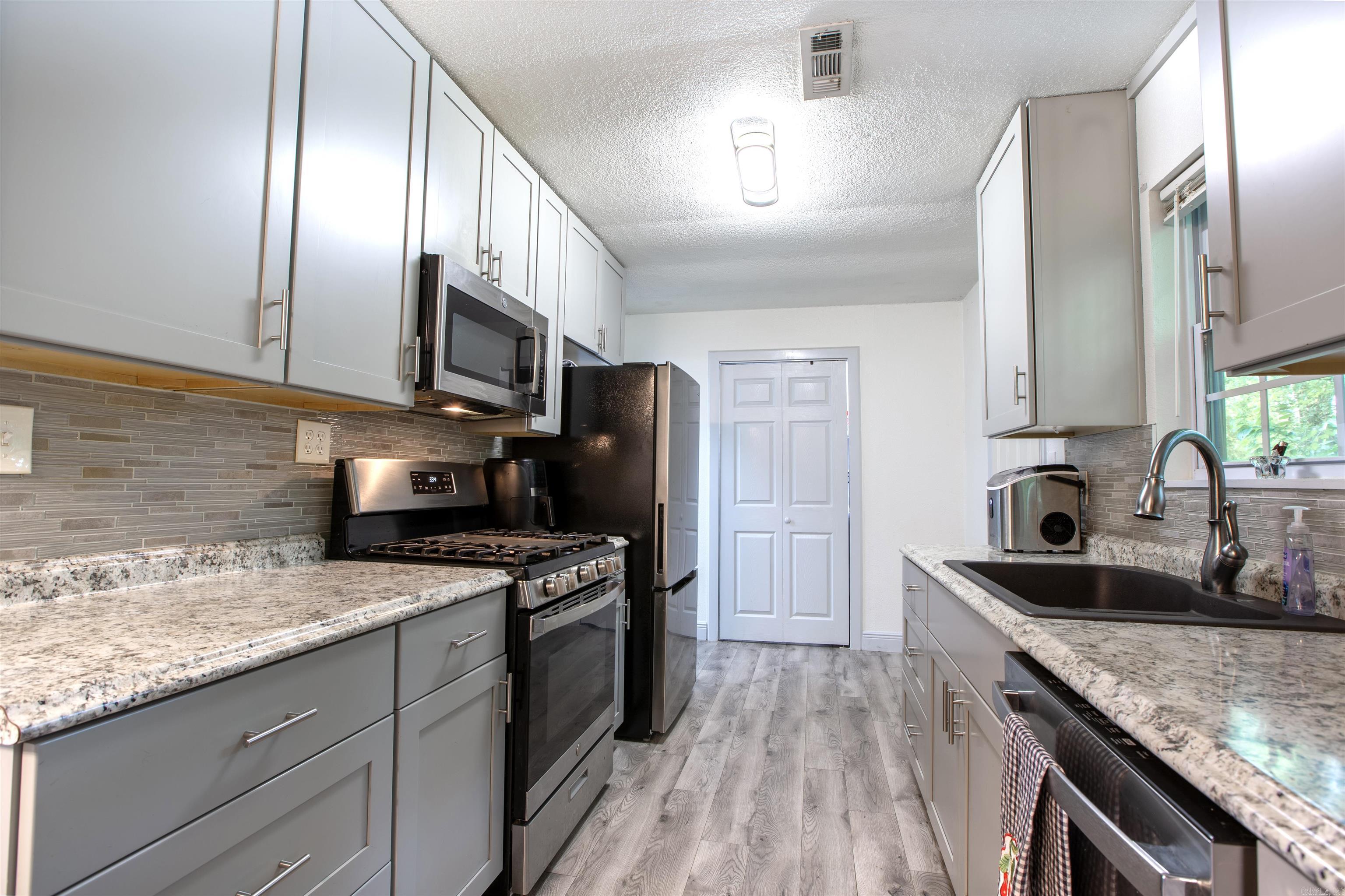 306 S Gibson St  Benton, AR