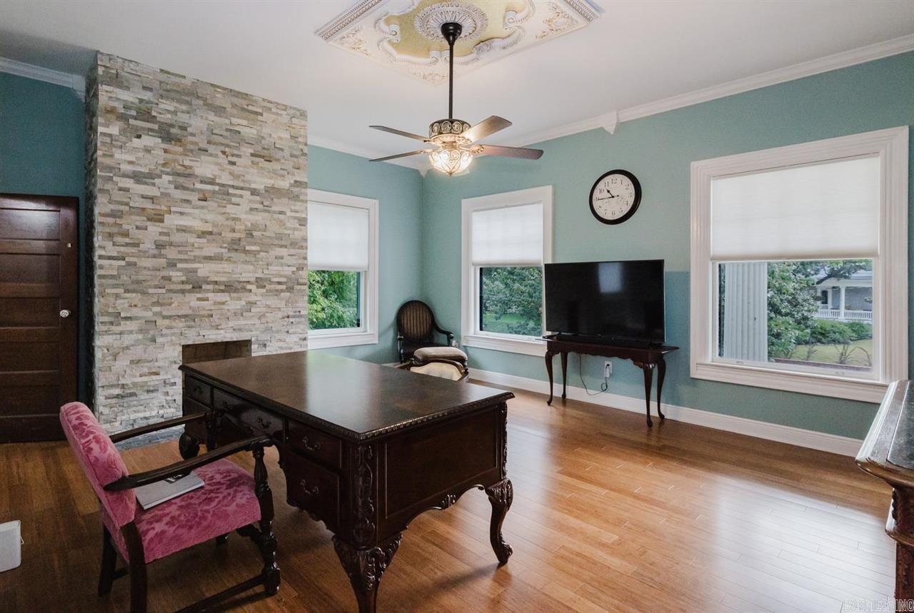 1701 Center  Little Rock, AR