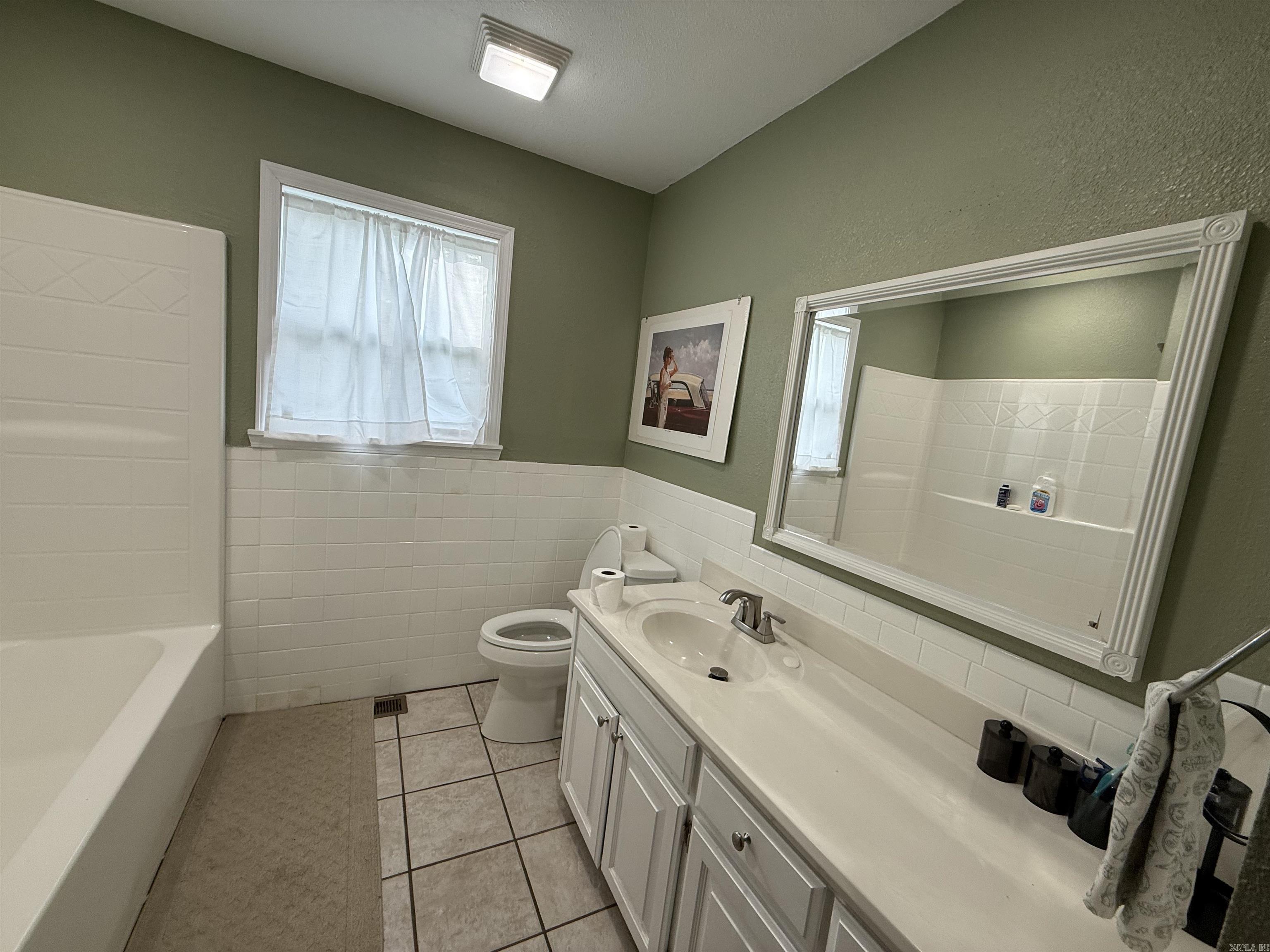 305 Farris  Clarksville, AR
