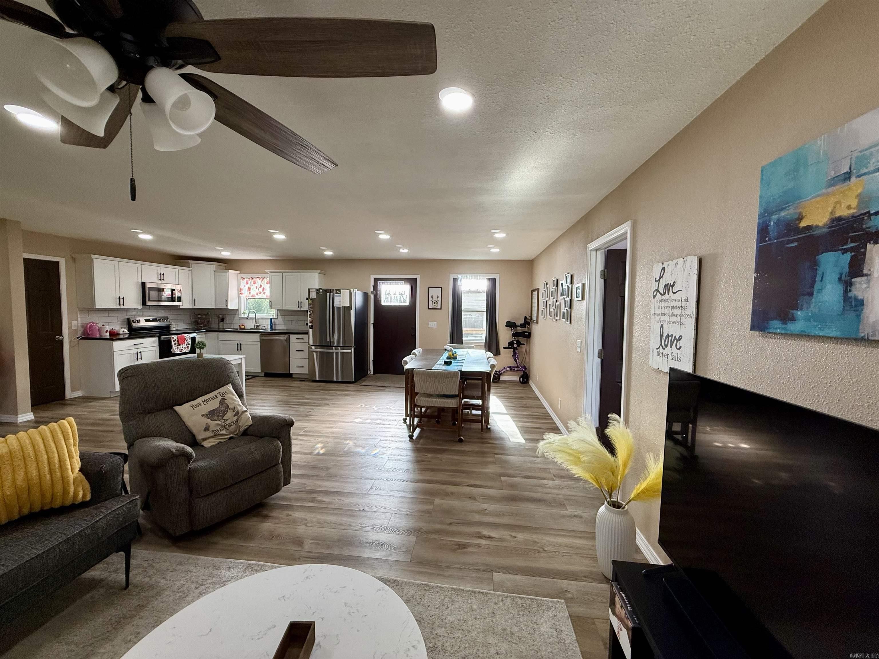 305 Farris  Clarksville, AR