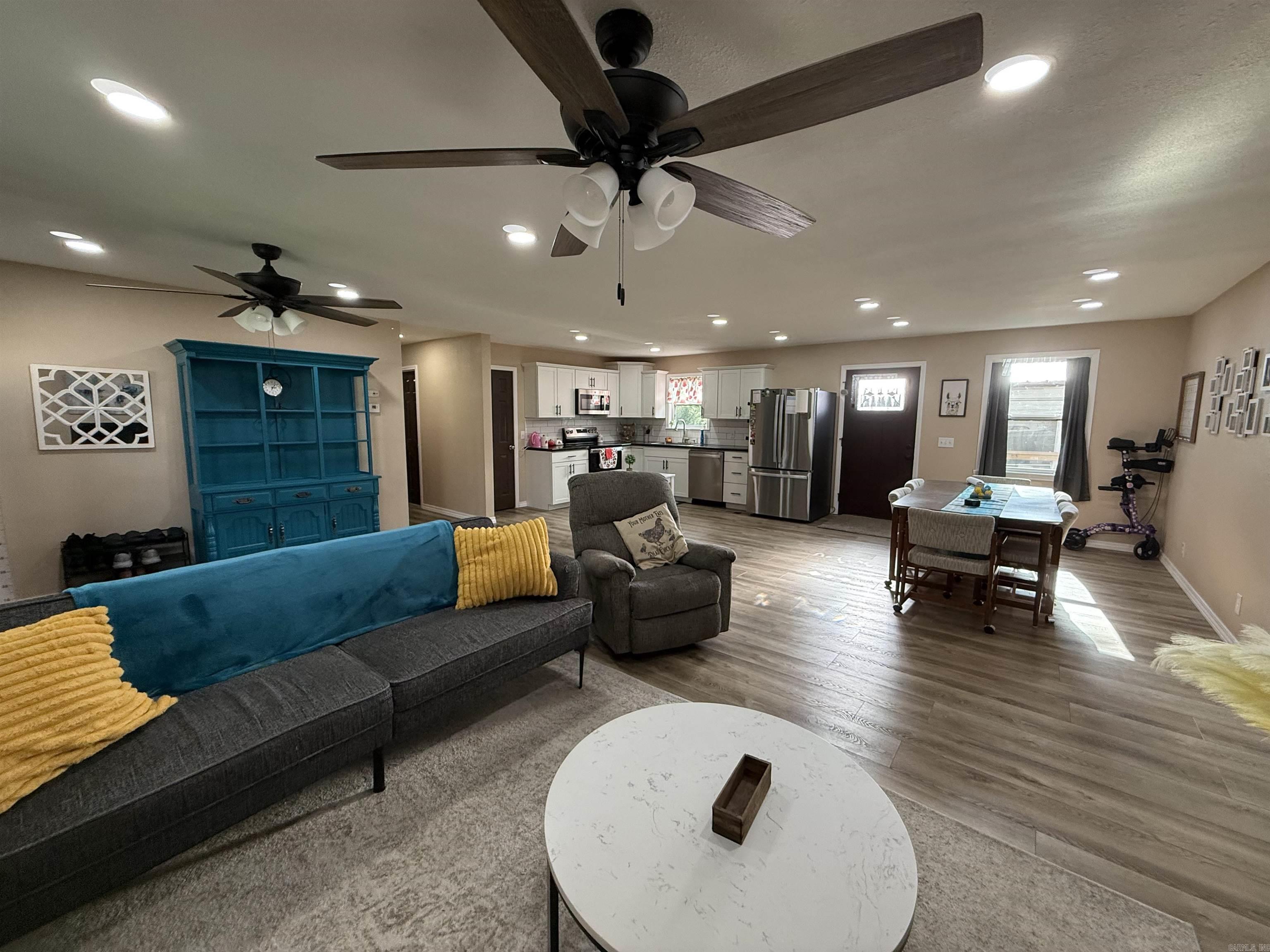 305 Farris  Clarksville, AR