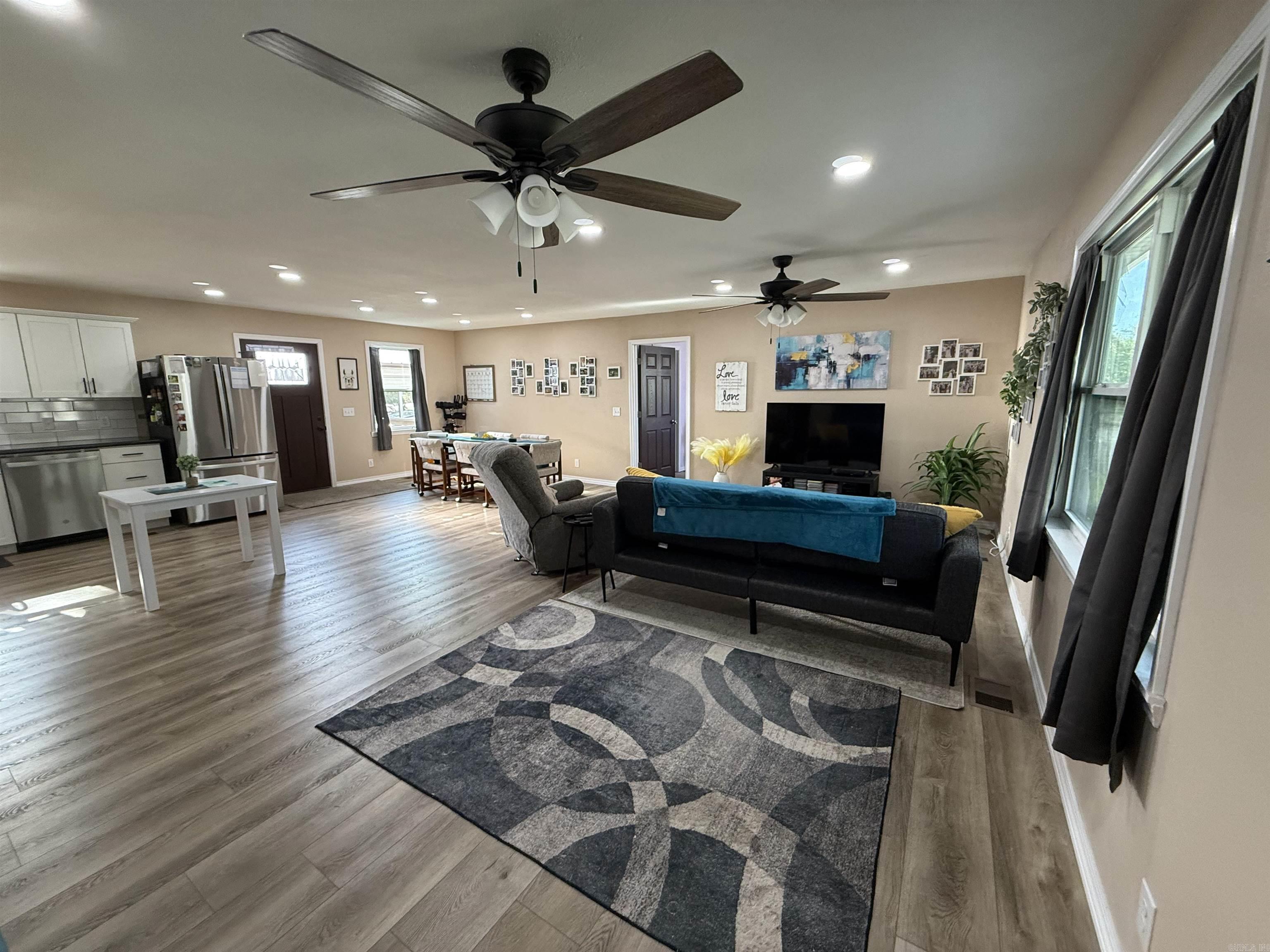 305 Farris  Clarksville, AR