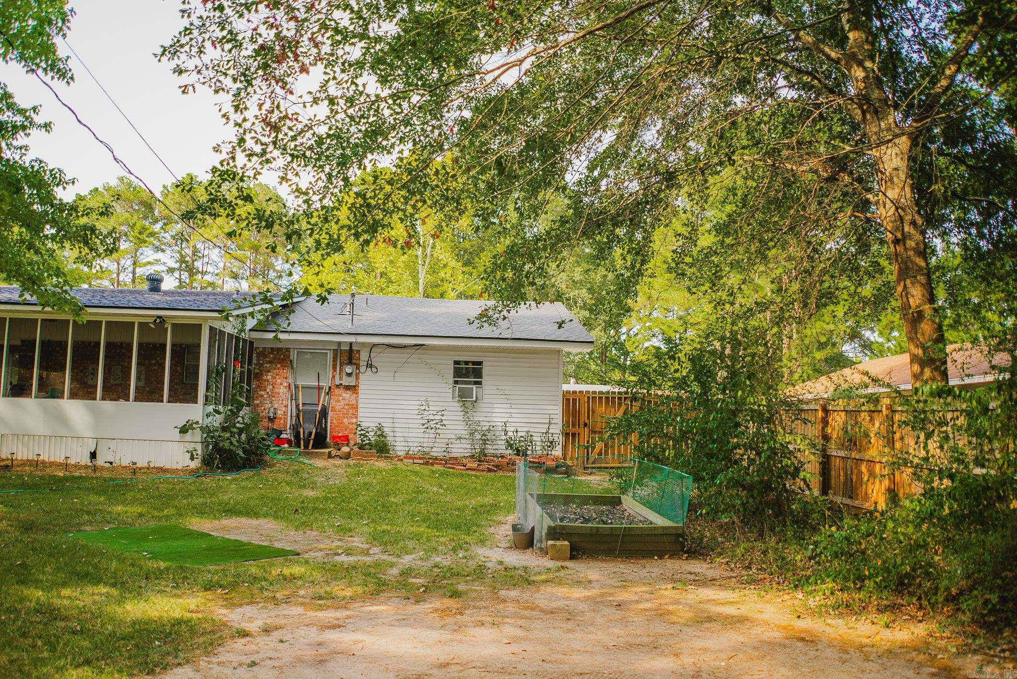 177 Center  Monticello, AR