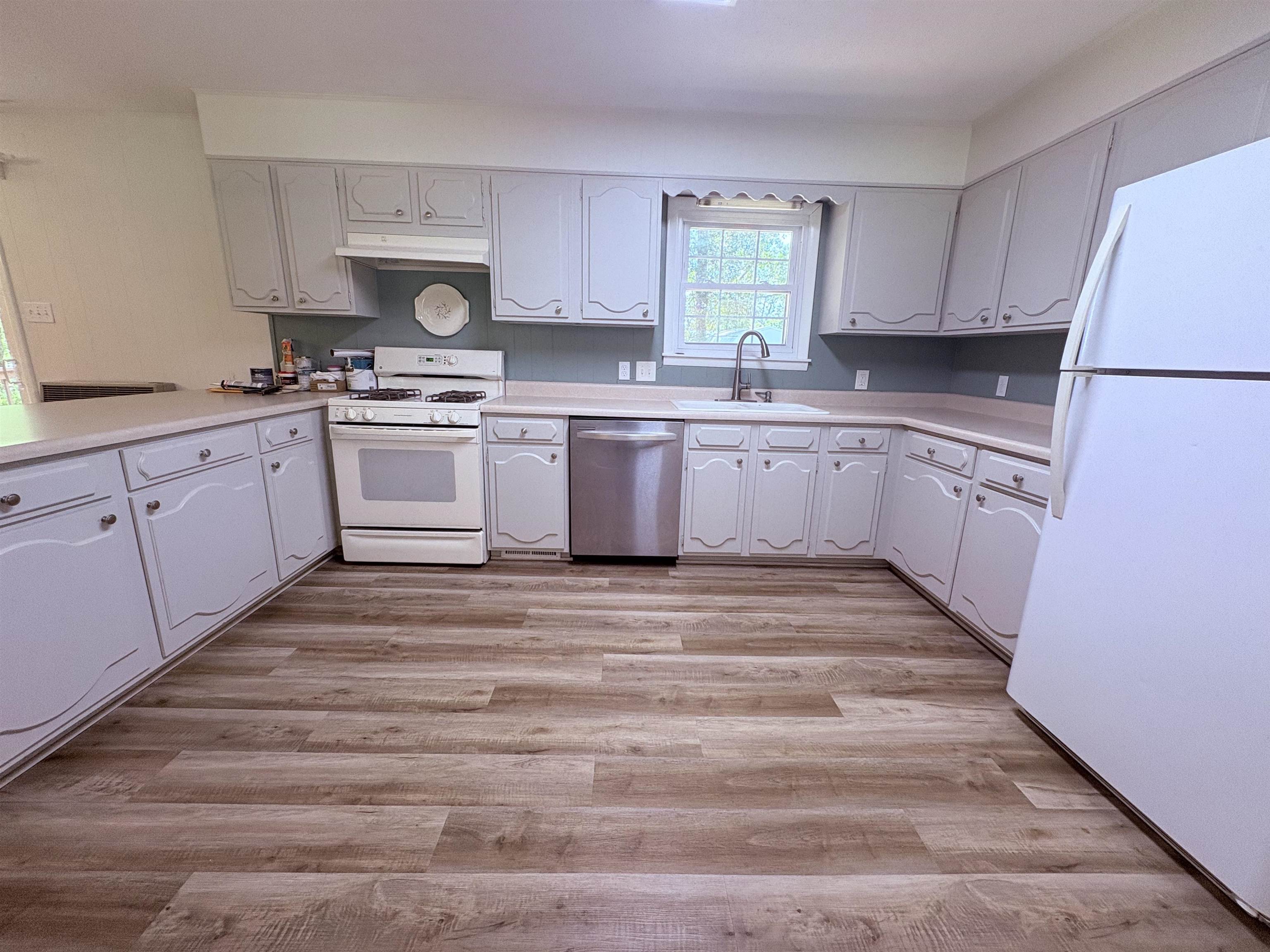 352 Hwy 62/412  Ash Flat, AR