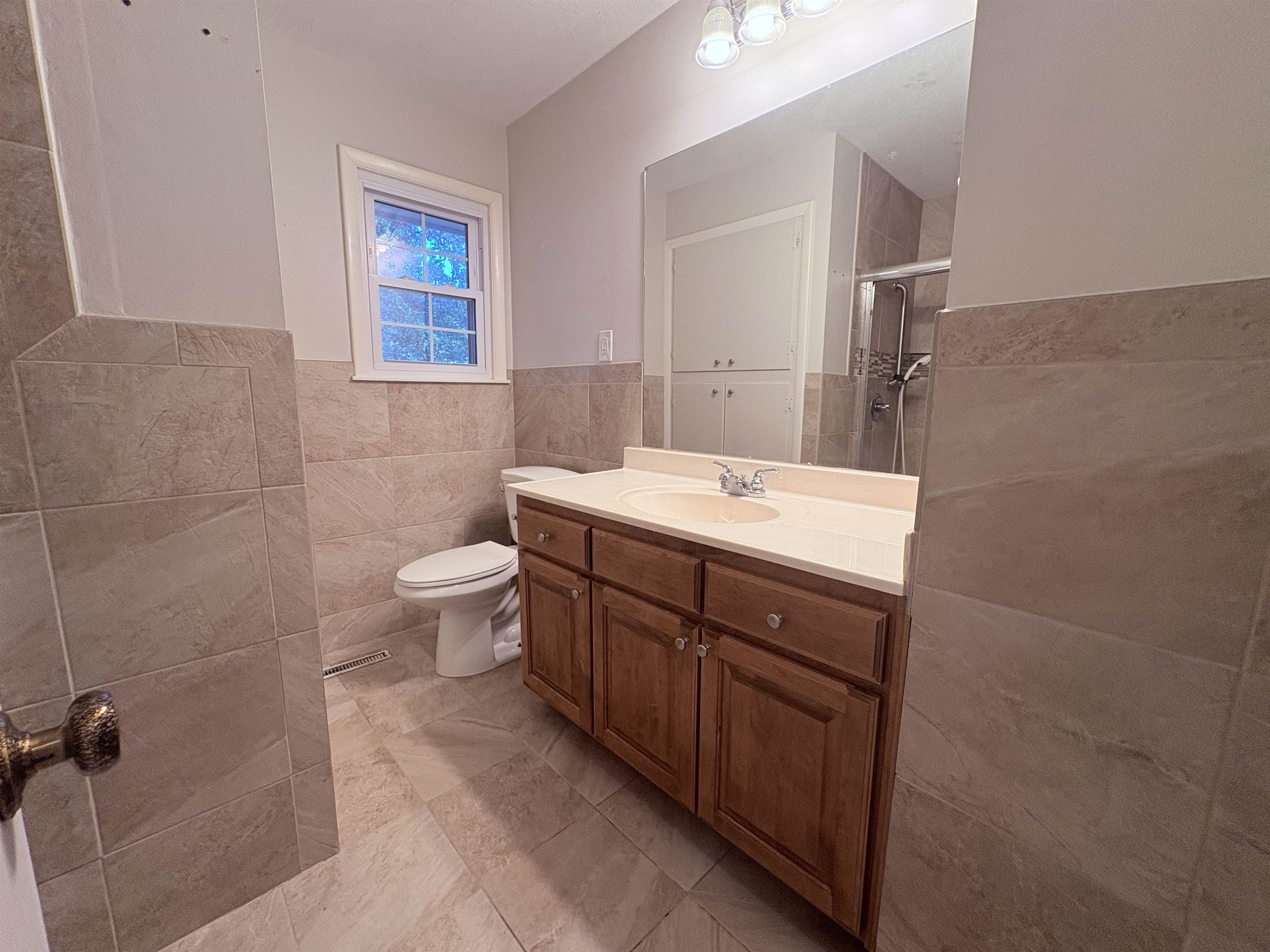 352 Hwy 62/412  Ash Flat, AR
