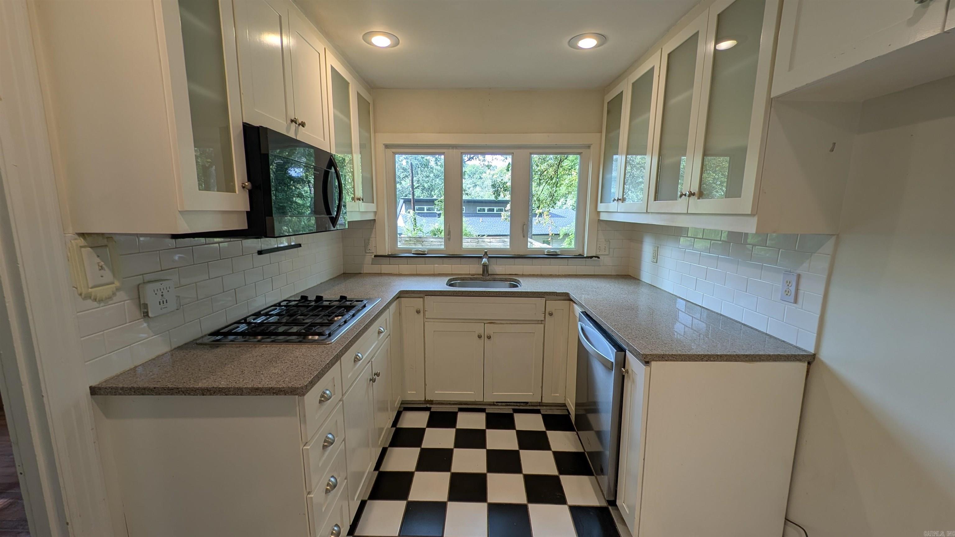 4220 Kenyon  Little Rock, AR