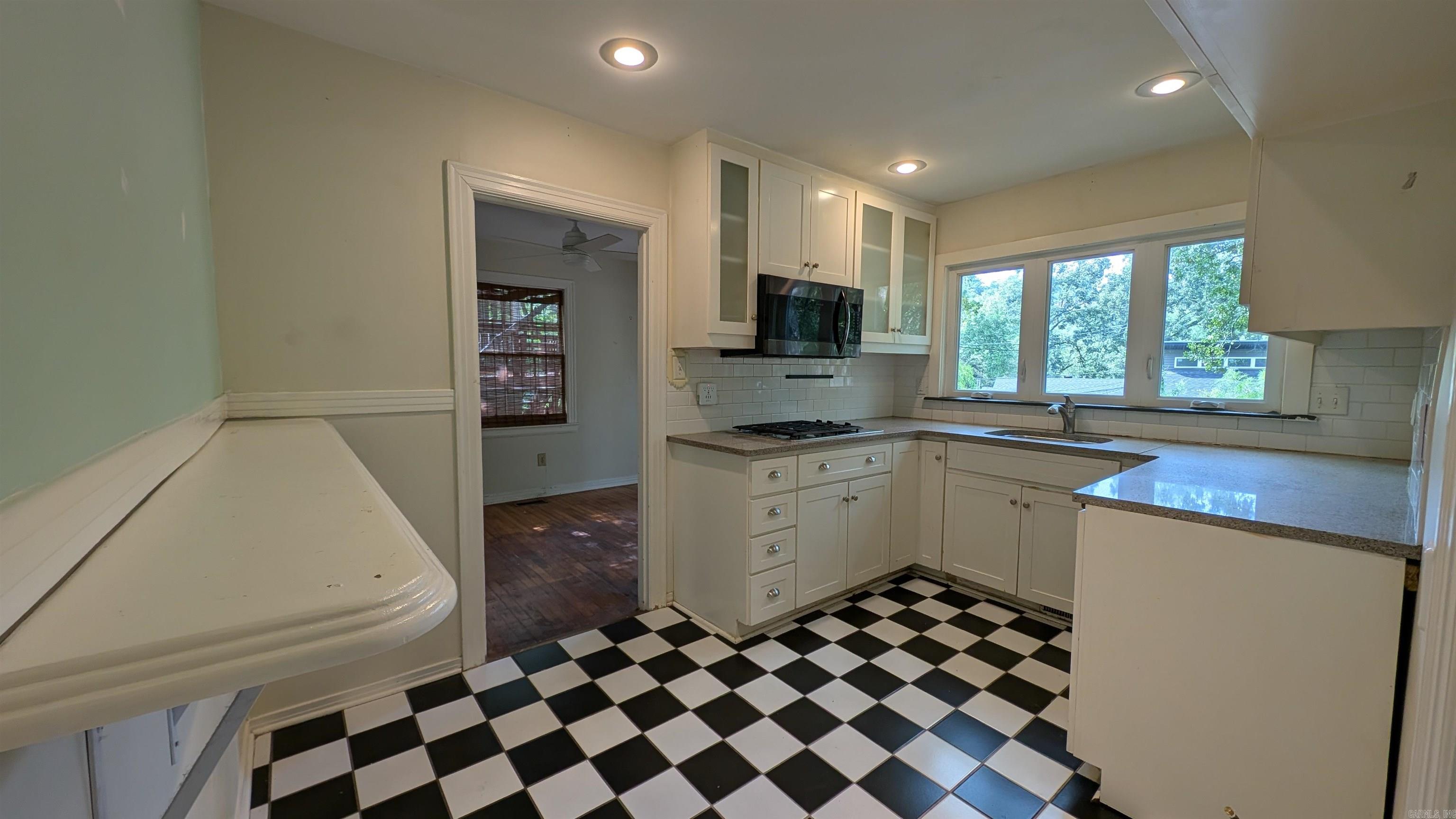 4220 Kenyon  Little Rock, AR