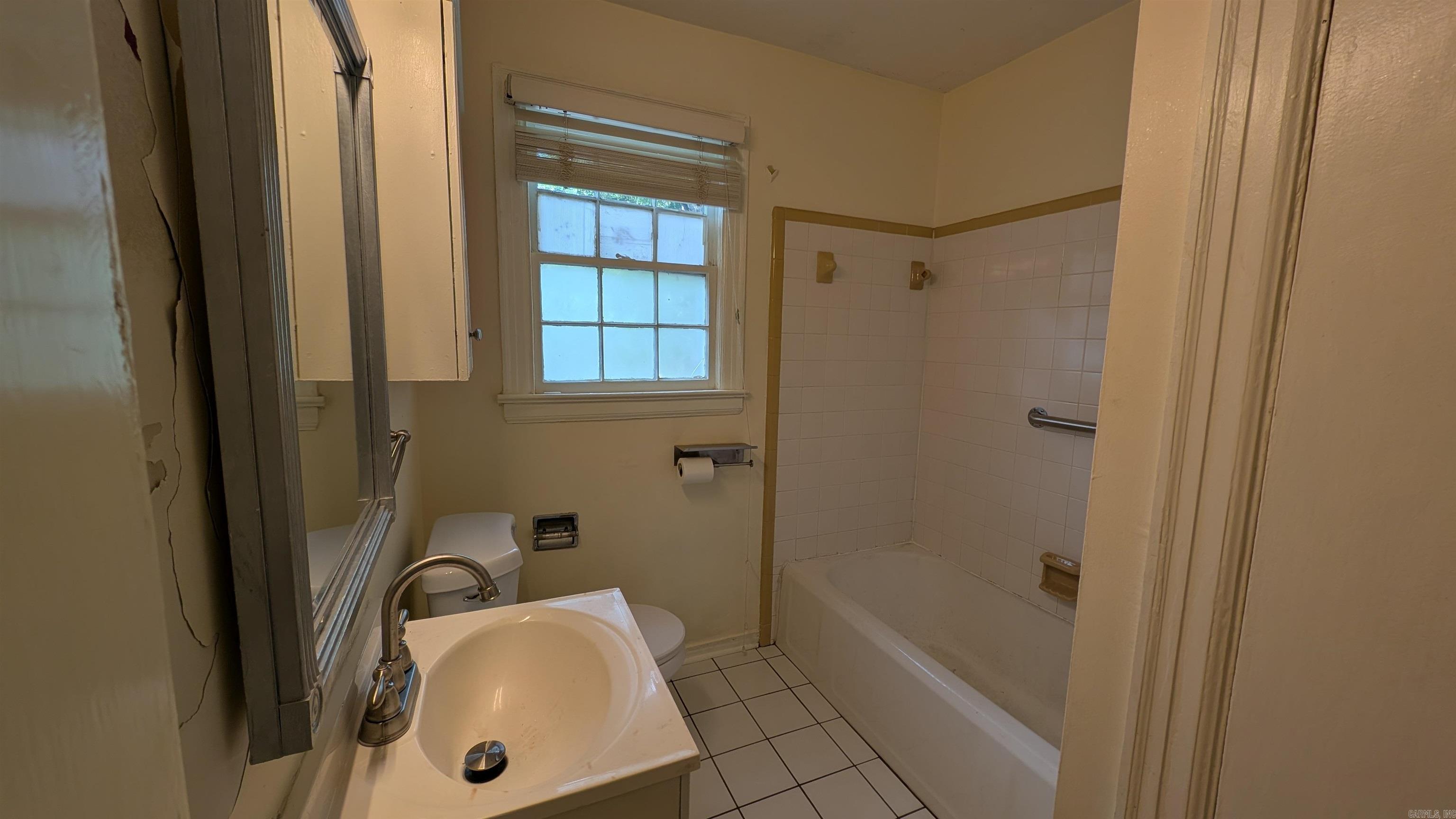 4220 Kenyon  Little Rock, AR