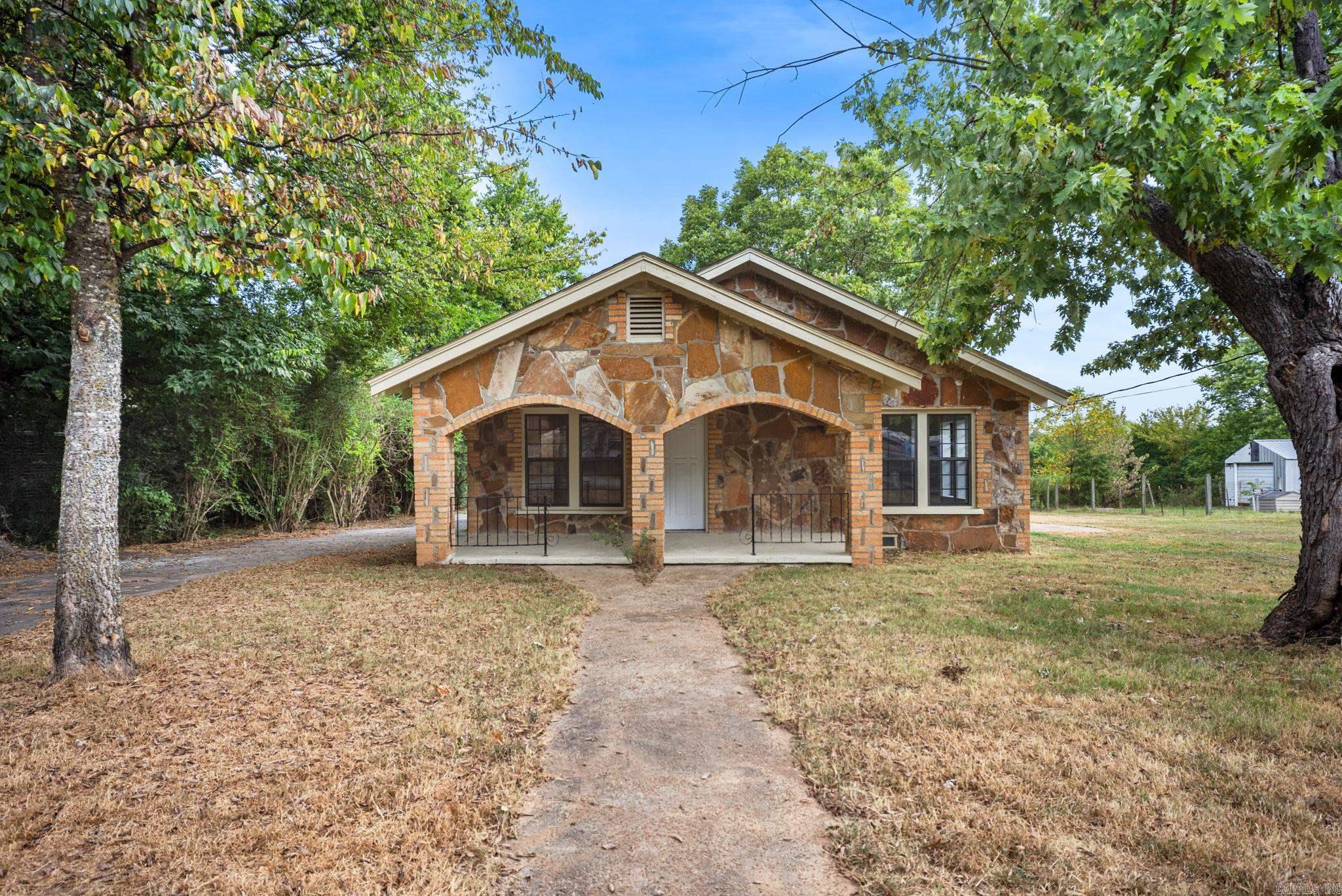 1100 W Mcrae  Searcy, AR