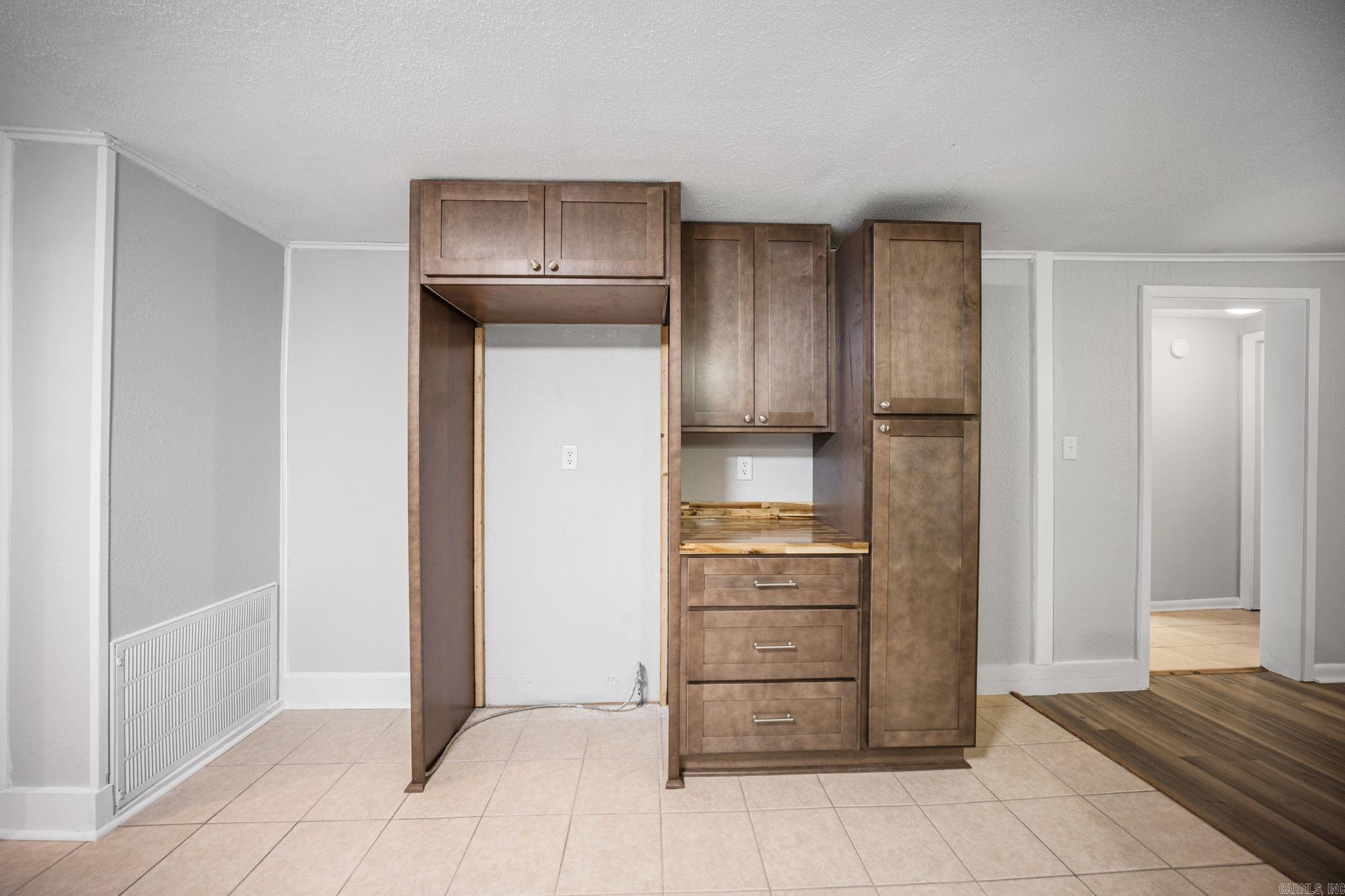 1100 W Mcrae  Searcy, AR