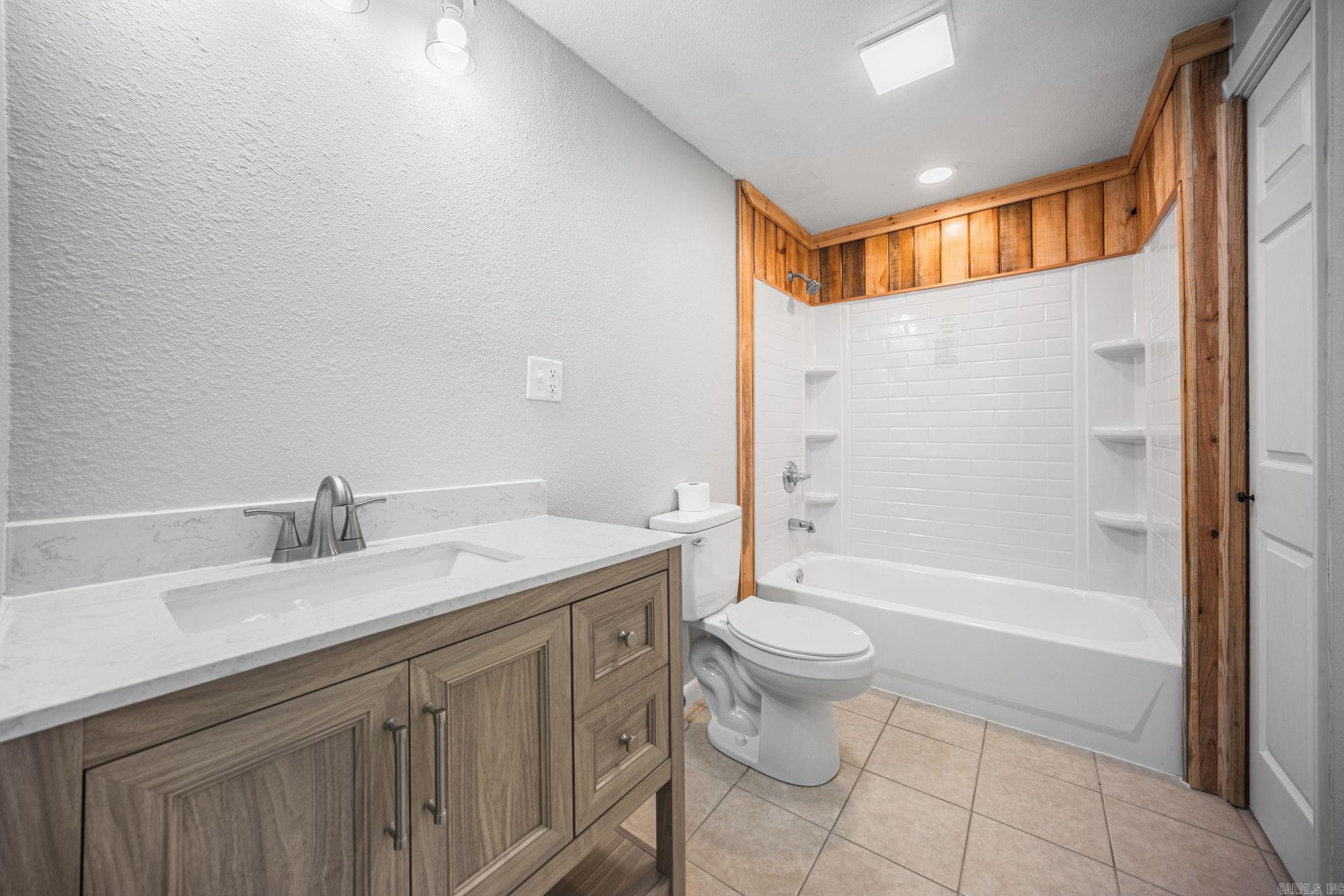 1100 W Mcrae  Searcy, AR