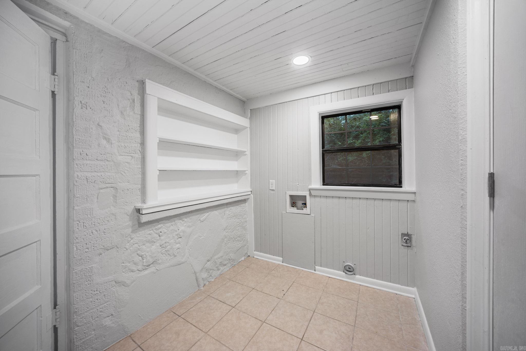 1100 W Mcrae  Searcy, AR