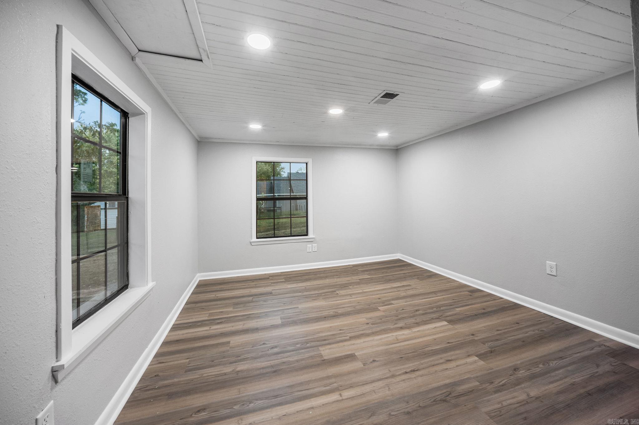 1100 W Mcrae  Searcy, AR