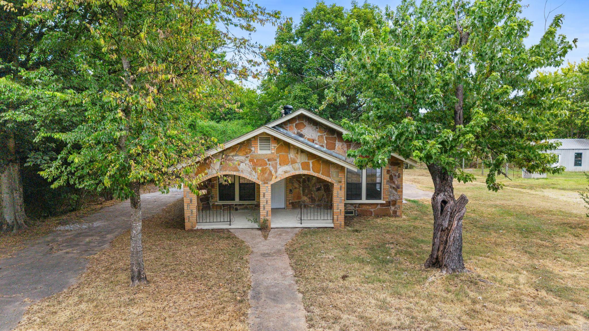 1100 W Mcrae  Searcy, AR