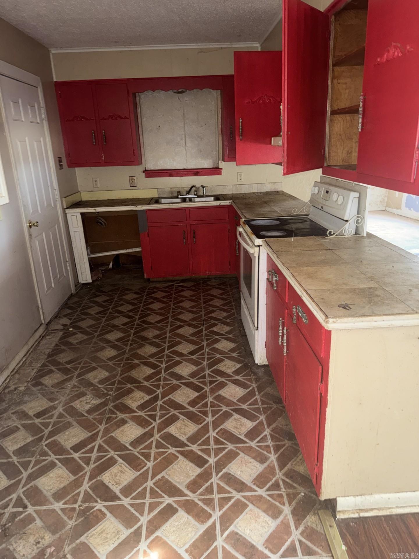 1108 S Oak St  Stuttgart, AR
