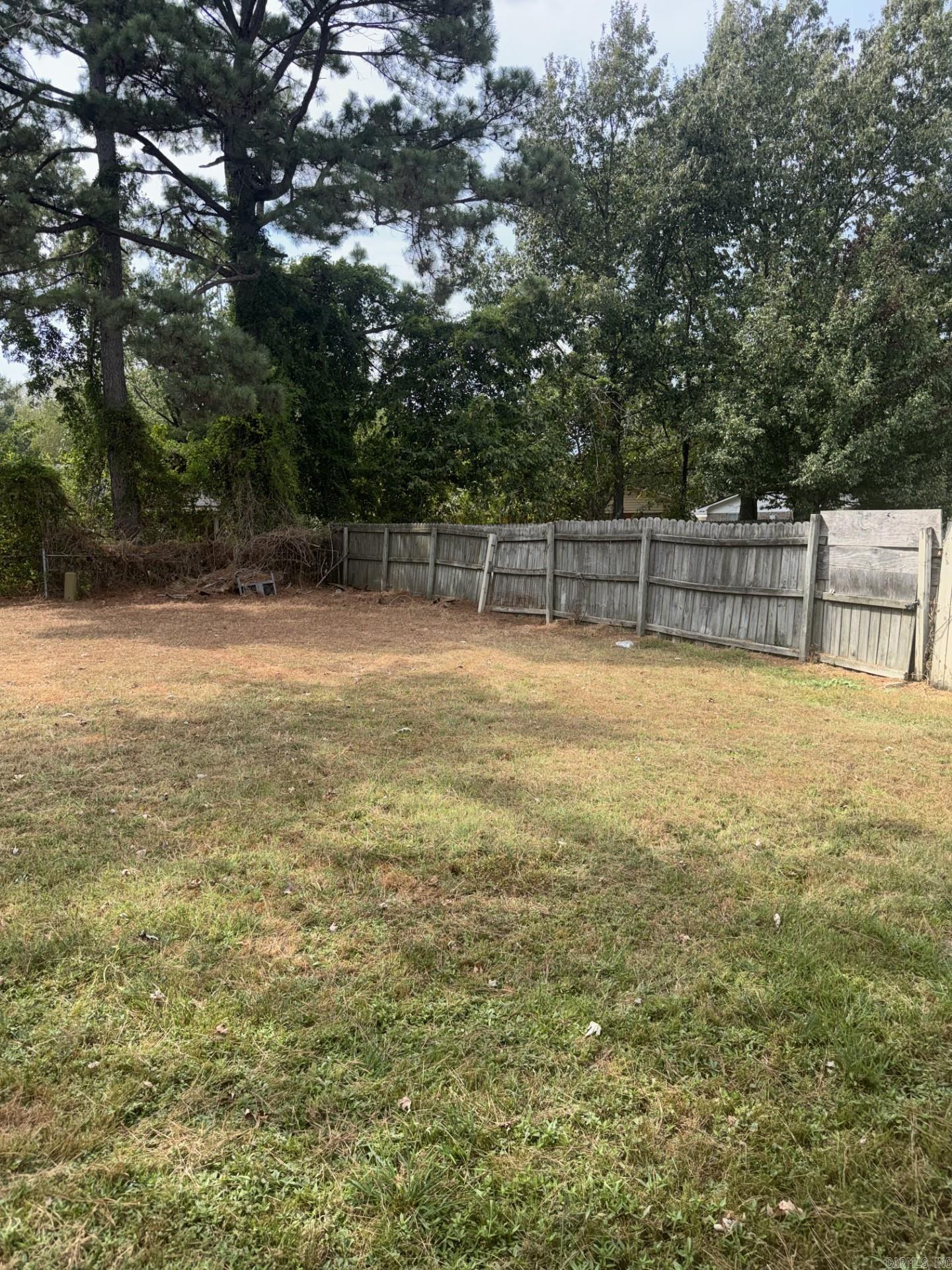 1108 S Oak St  Stuttgart, AR