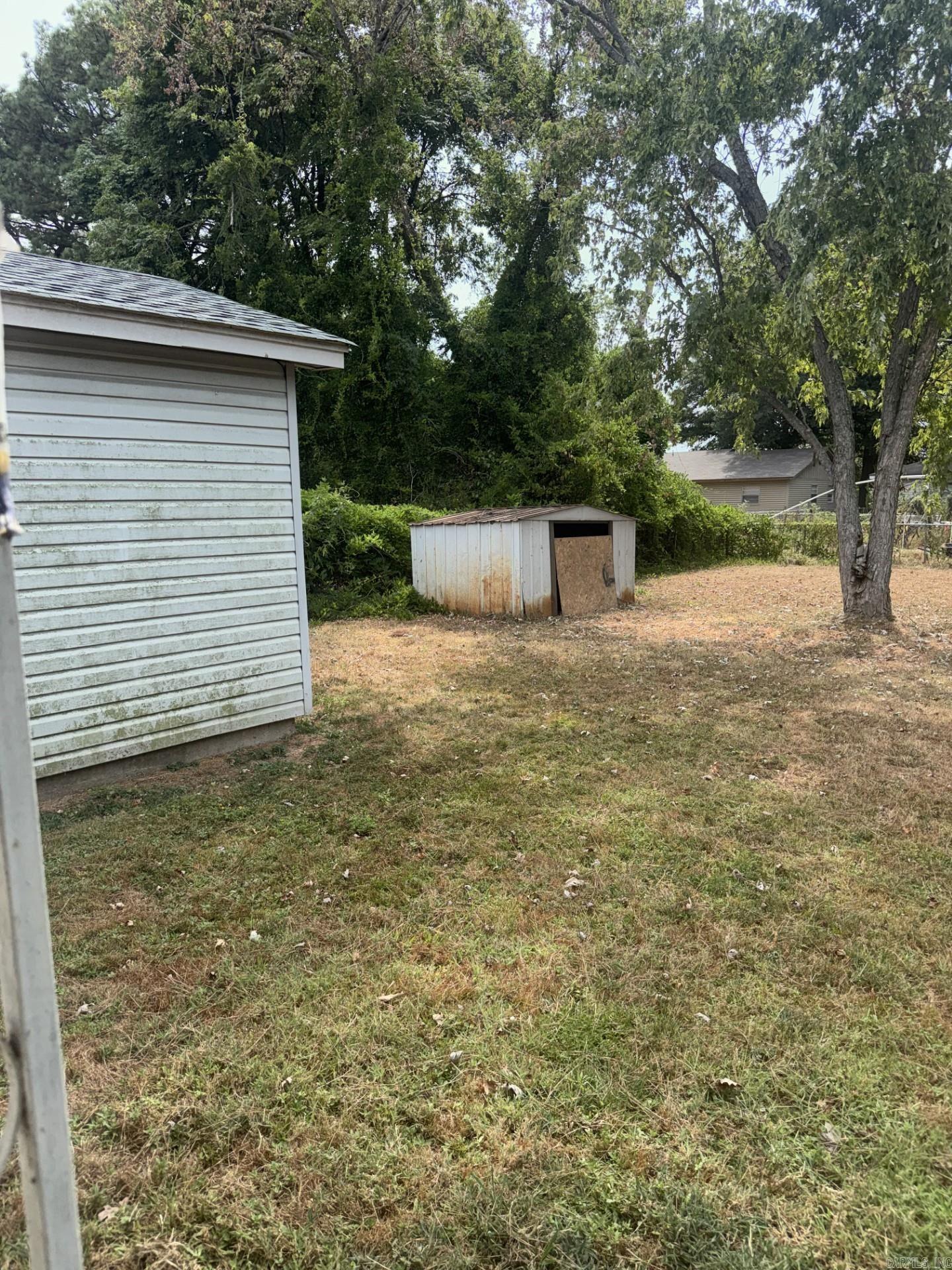 1108 S Oak St  Stuttgart, AR