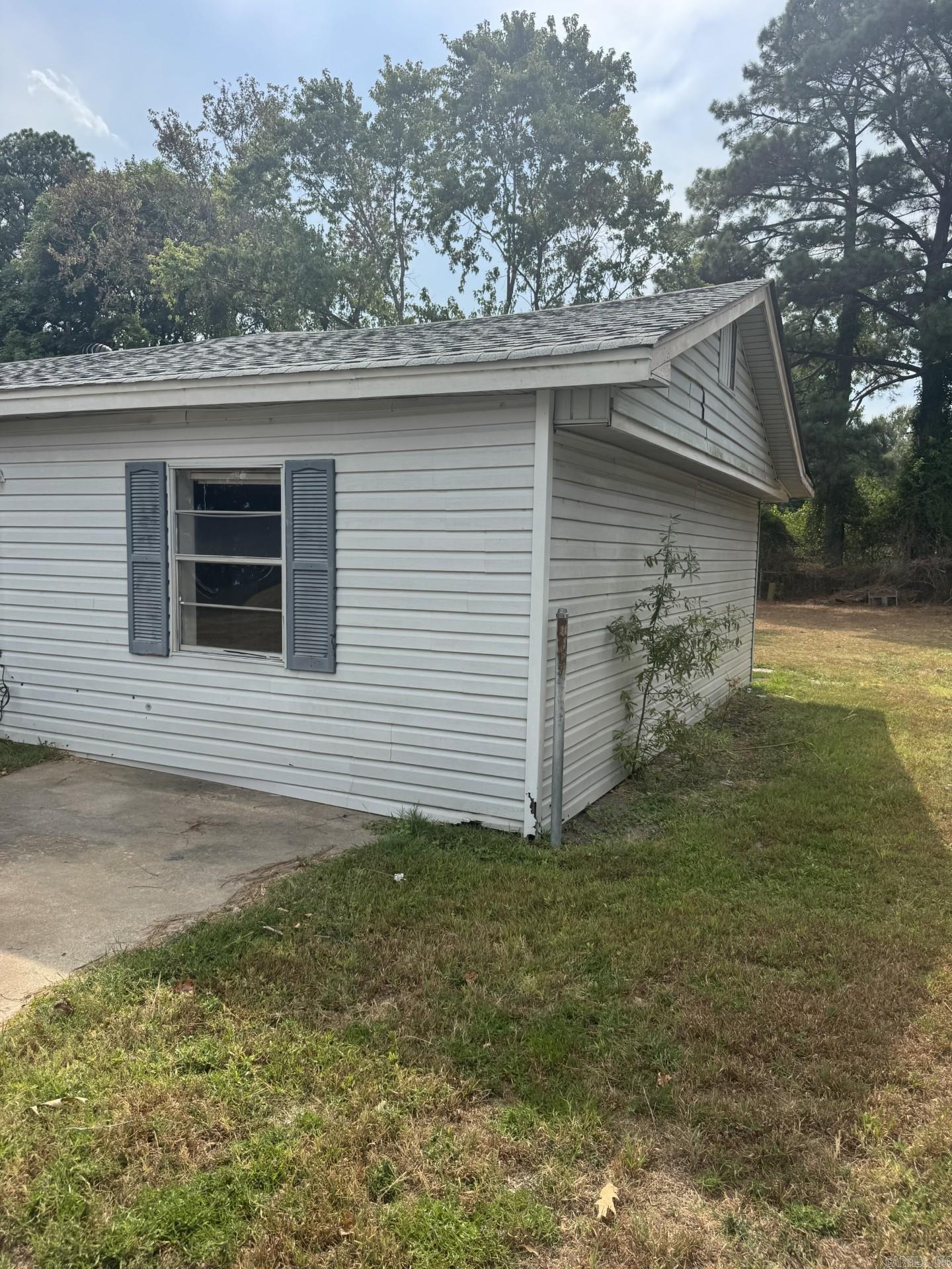 1108 S Oak St  Stuttgart, AR