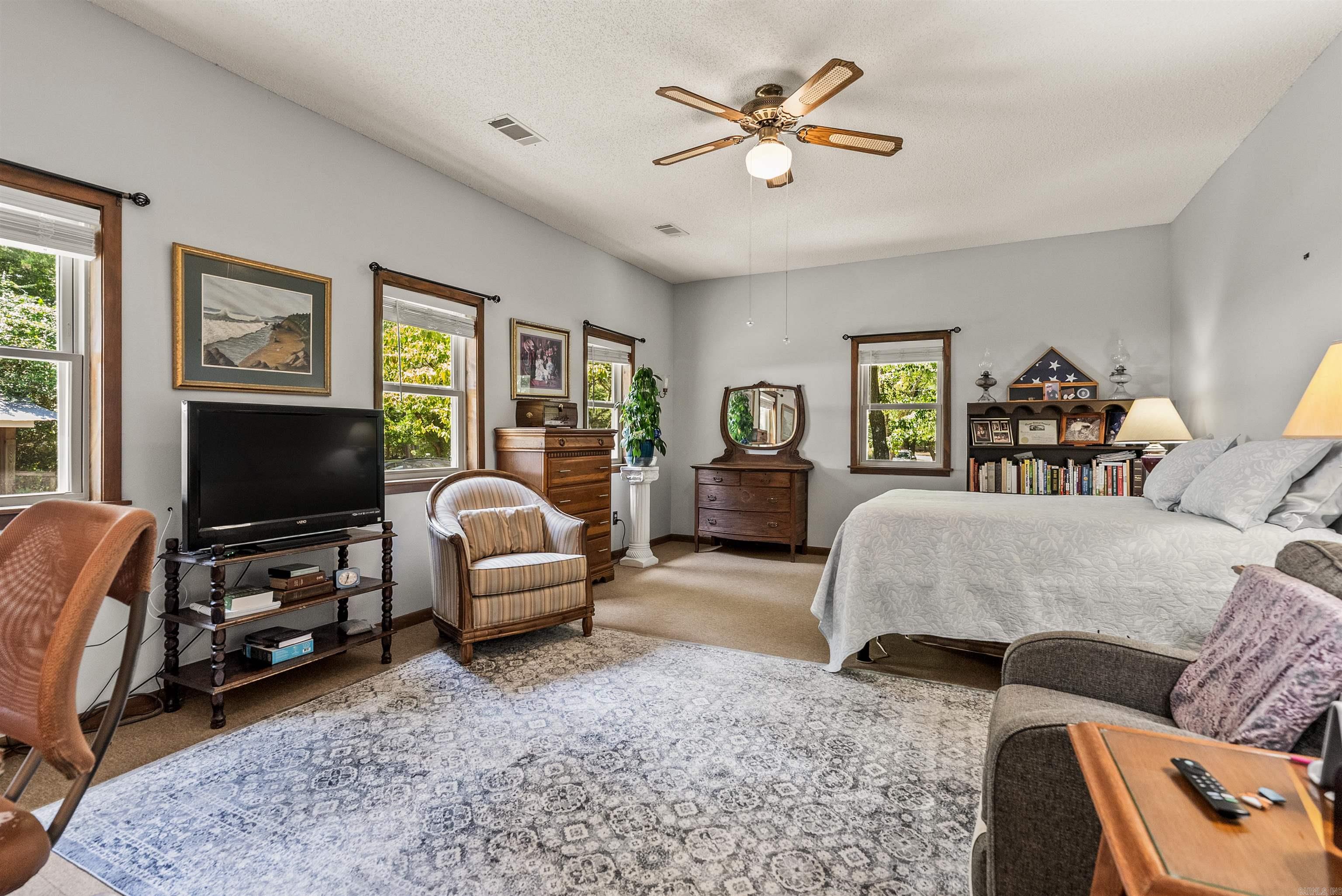 564 Green Tree  Clinton, AR