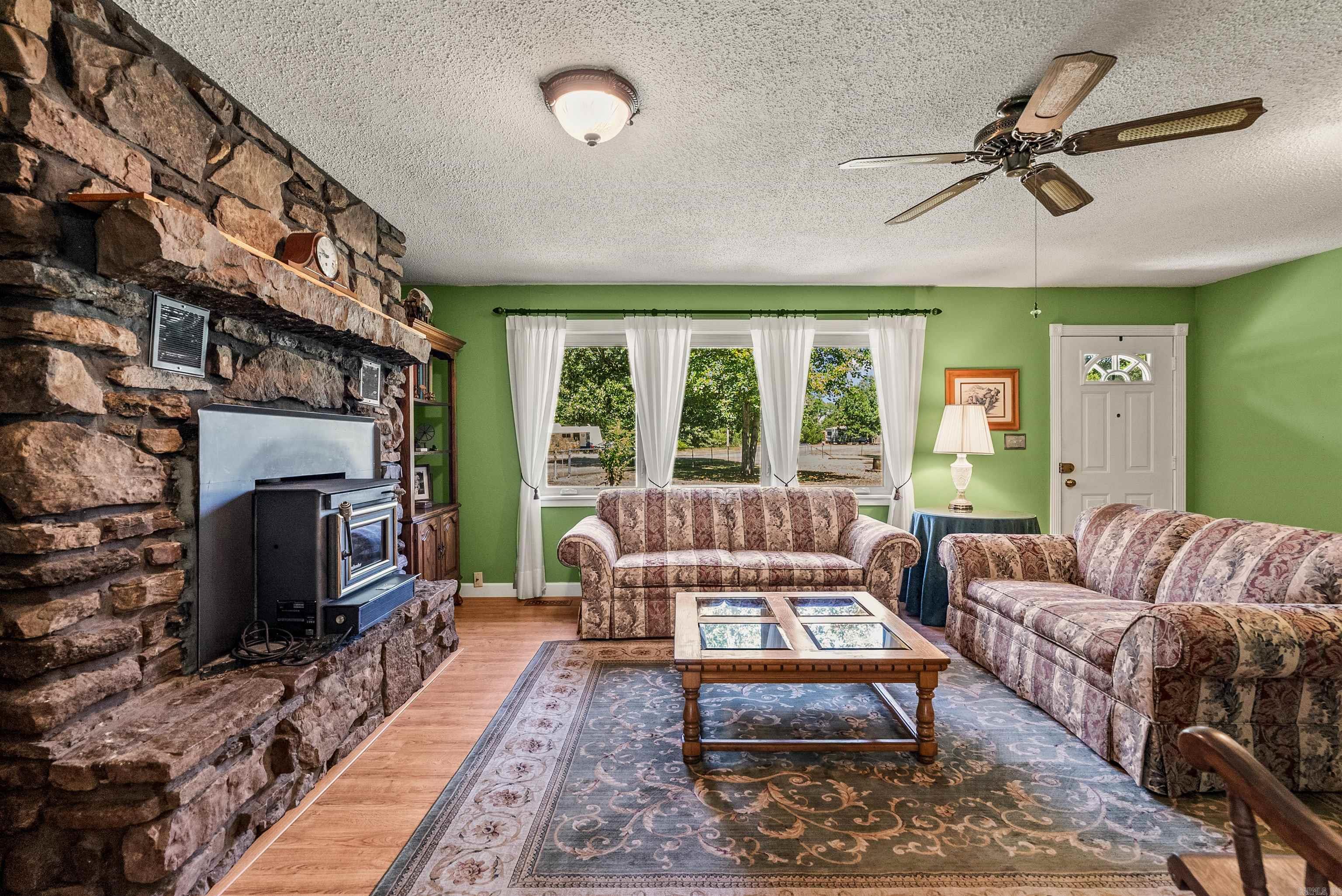 564 Green Tree  Clinton, AR