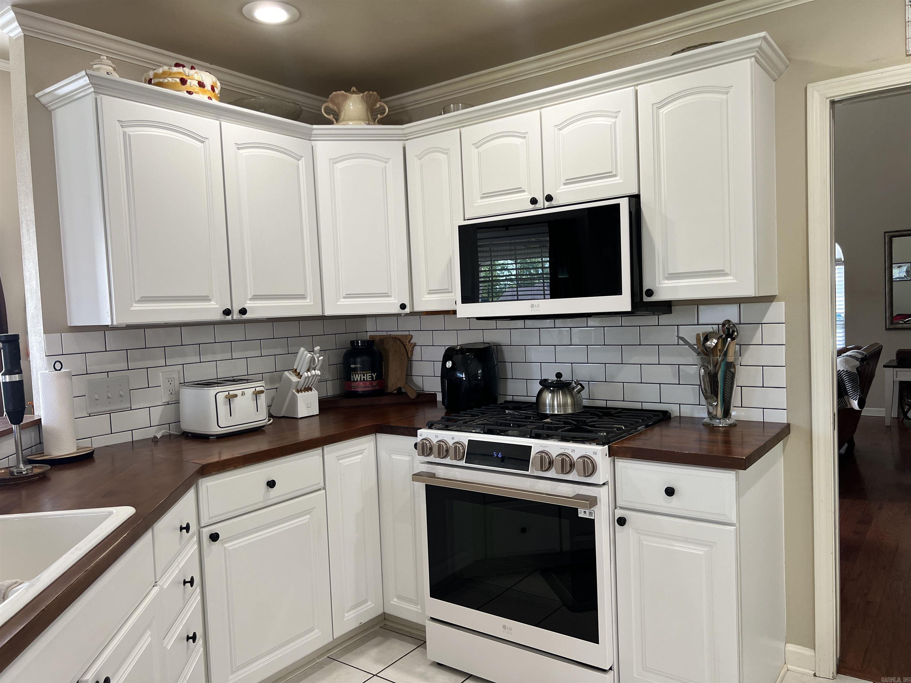 200 Blue Bird Cove  White Hall, AR